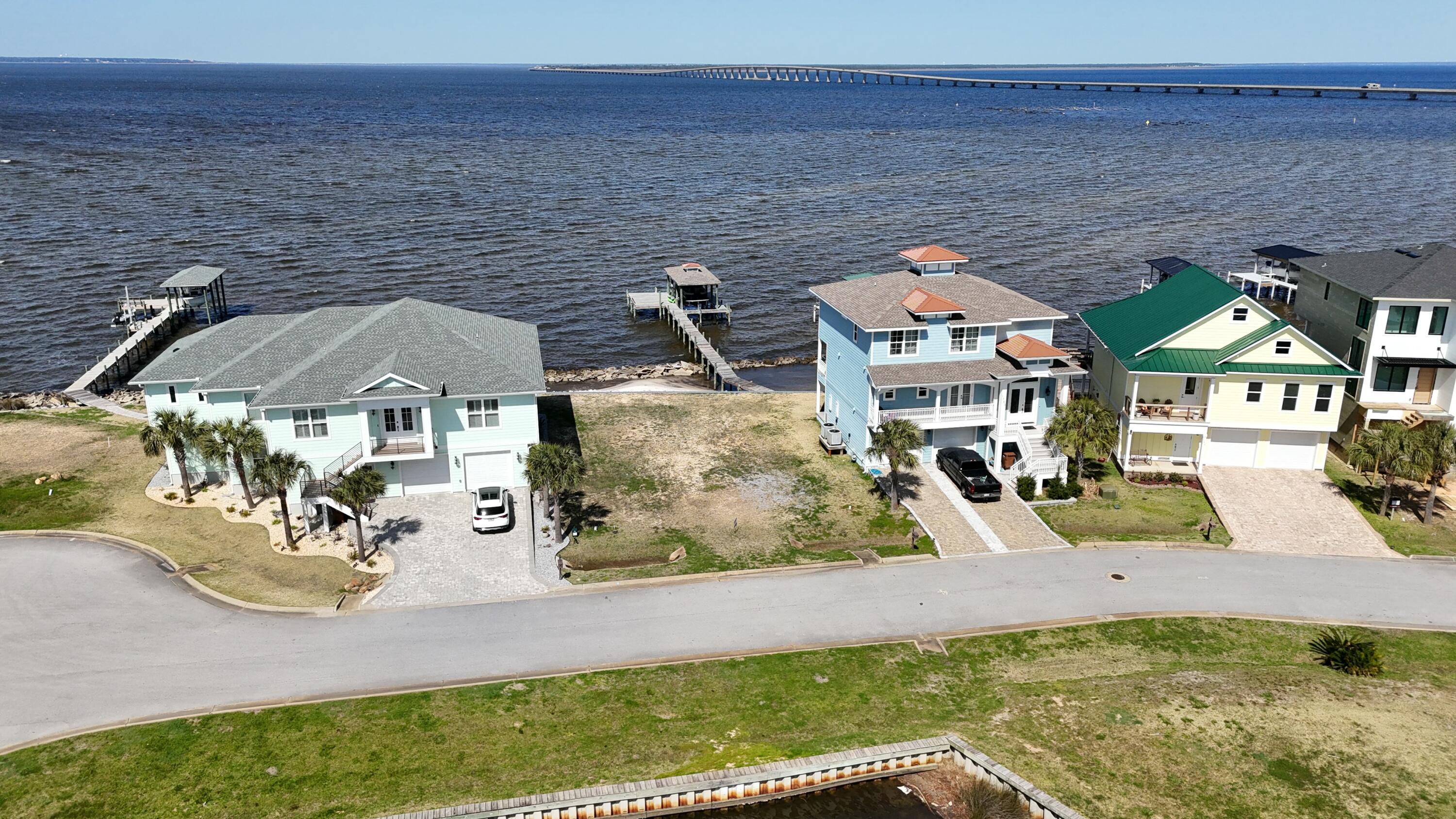 Clipper Bay - Land