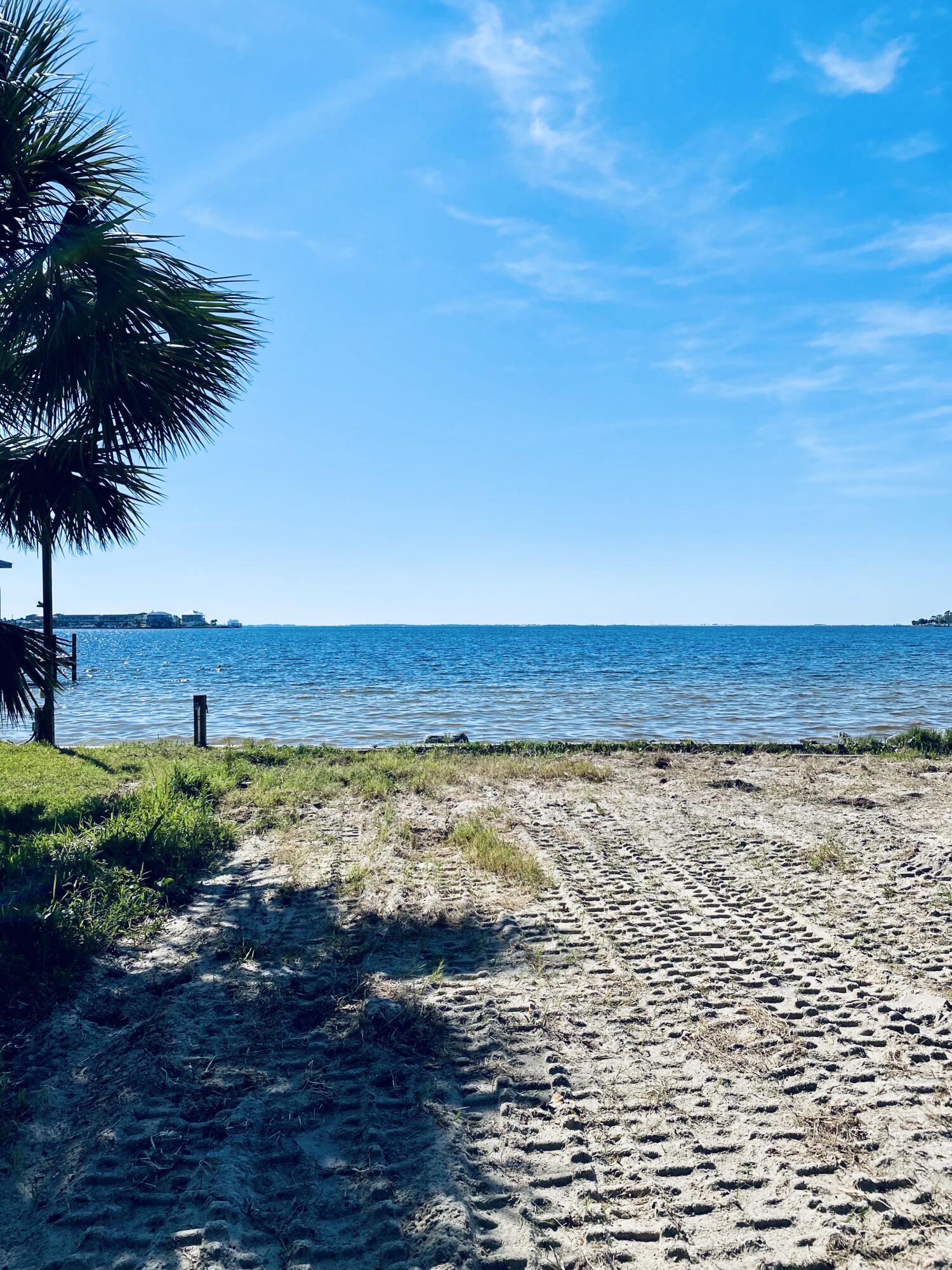 BAYVIEW Subdivision
Lot 2, Block 19 - Land