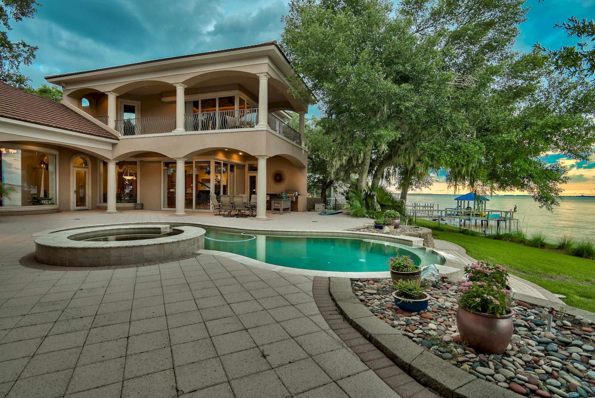 DESTIN MORENO POINT - Residential