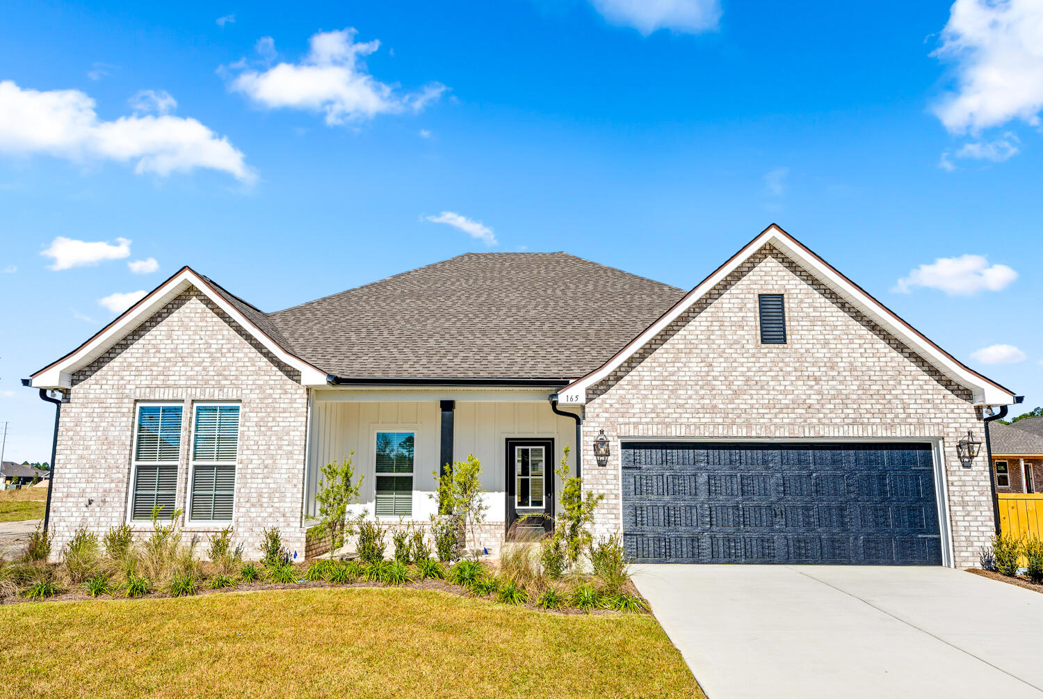 Awesome builder rate plus choice of FREE blinds OR fridge! Restrictions apply.	

The COMSTOCK III G in Natureview community offers a 4 bedroom, 2 full bathroom, open and split design. Upgrades added (list attached). Special Features: double vanity, garden tub, separate custom tiled shower, and walk-in closet in master bath, walk-in closet in beds 2 and 3, kitchen island, walk-in pantry, boot bench in mudroom, covered porches, custom kitchen backsplash, recessed lighting, crown molding, ceiling fans, framed mirrors in baths, smart connect WIFI thermostat, smoke and carbon monoxide detectors, landscaping, architectural 30-year shingles, flood lights, and more!
Energy Efficient Features: water heater, electric kitchen appliance package, vinyl low E windows, and more! Energy Star Partner.