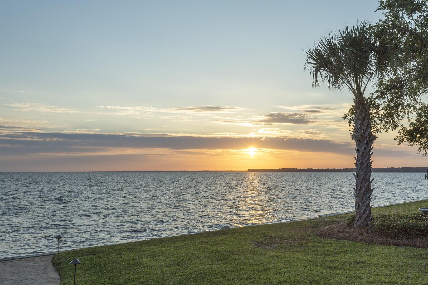 80 FEET ON THE CHOCTAWHATCHEE BAY! Low HOA fees, Low taxes, partial tap fee PAID! Don't miss your chance to live BAY FRONT in Freeport, Florida's premier neighborhood. Custom homes now under construction! Tennis, dock, pier, hiking trails, room to roam! This neighborhood has it ALL! Enjoy your relaxed bay front lifestyle in Bay Harbour! Lots selling now!