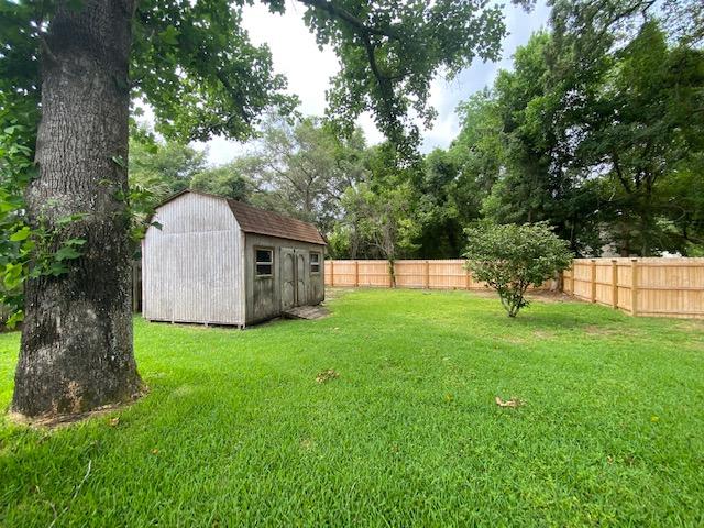 COLONIAL HEIGHTS LOT 13 BLK A & PART OF CLOSED RD AS OR 742-151 - Residential Lease