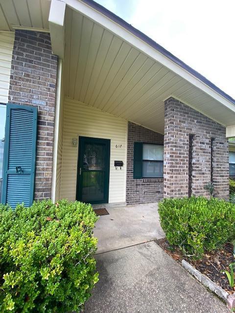 COLONIAL HEIGHTS LOT 13 BLK A & PART OF CLOSED RD AS OR 742-151 - Residential Lease