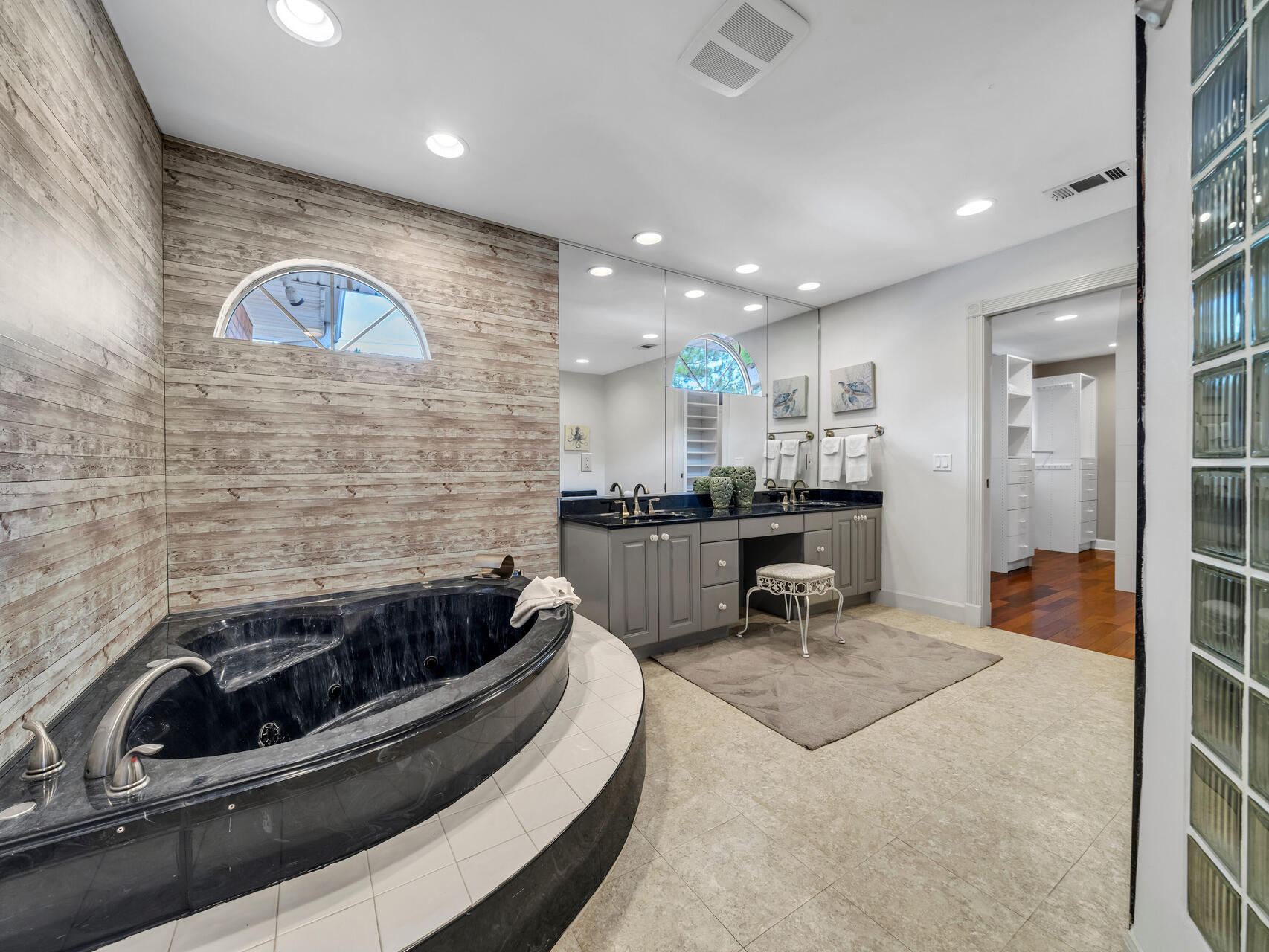 SHORTLINE LAKE ESTATES - Residential