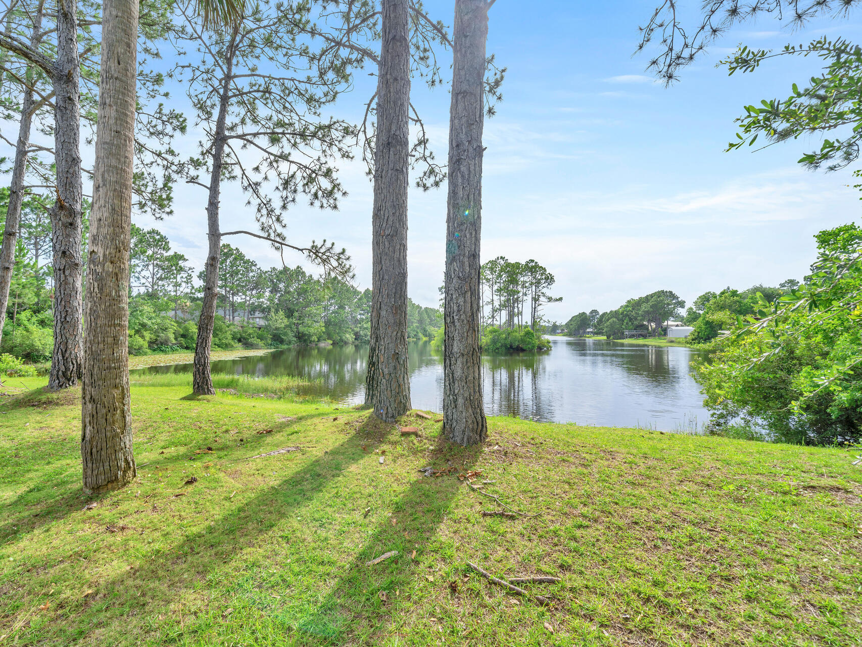 SHORTLINE LAKE ESTATES - Residential