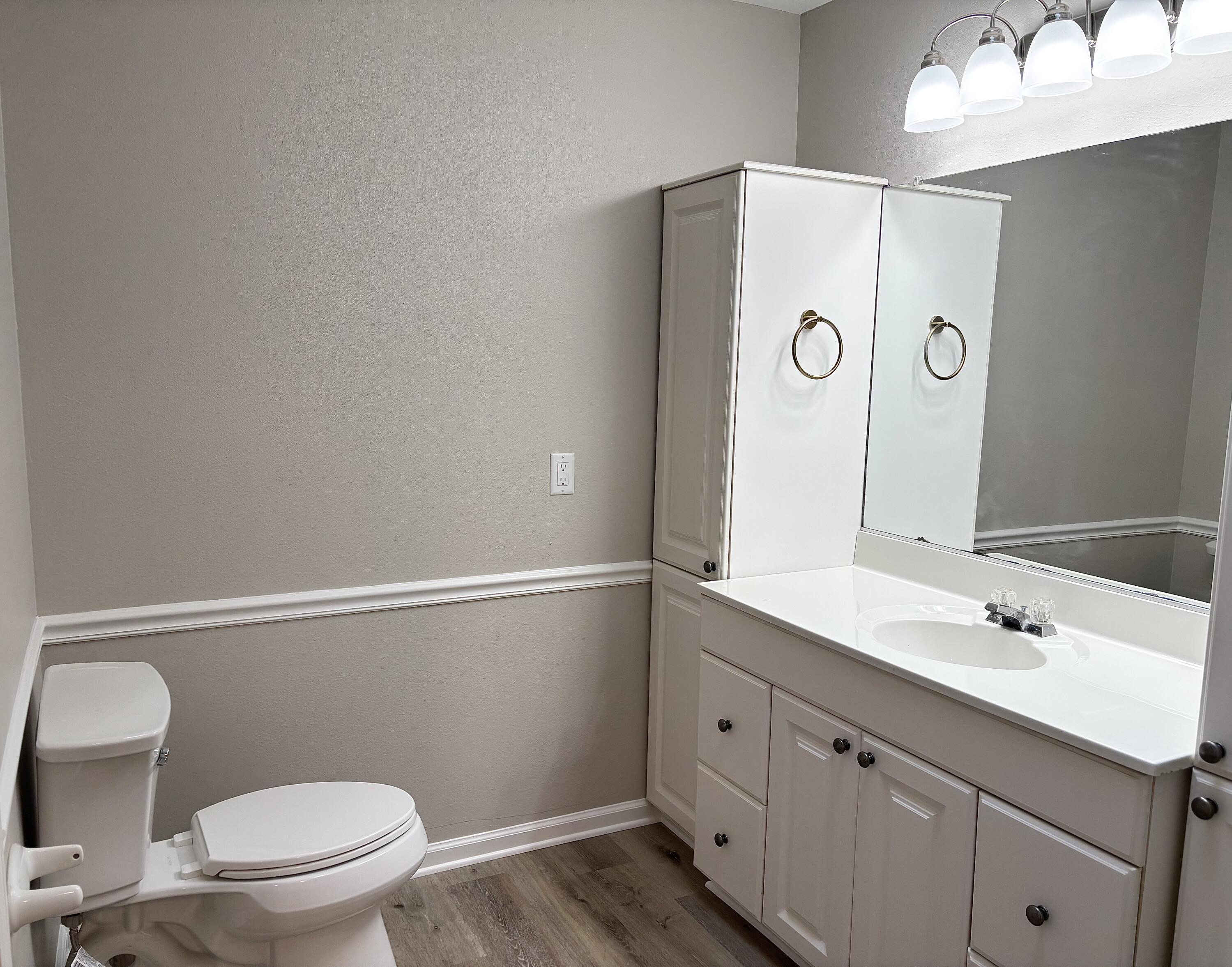 DONLABROOK GARDYNS - Residential Lease