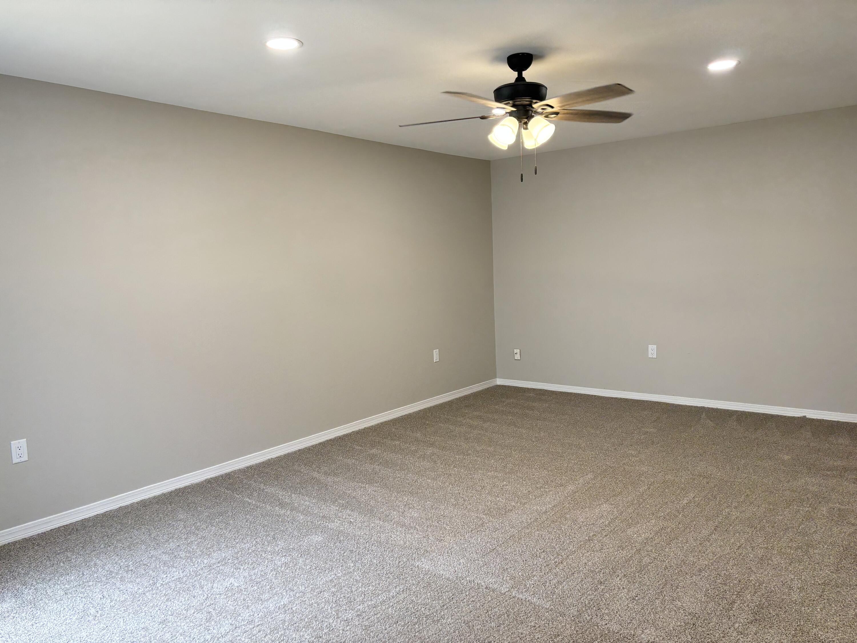 DONLABROOK GARDYNS - Residential Lease