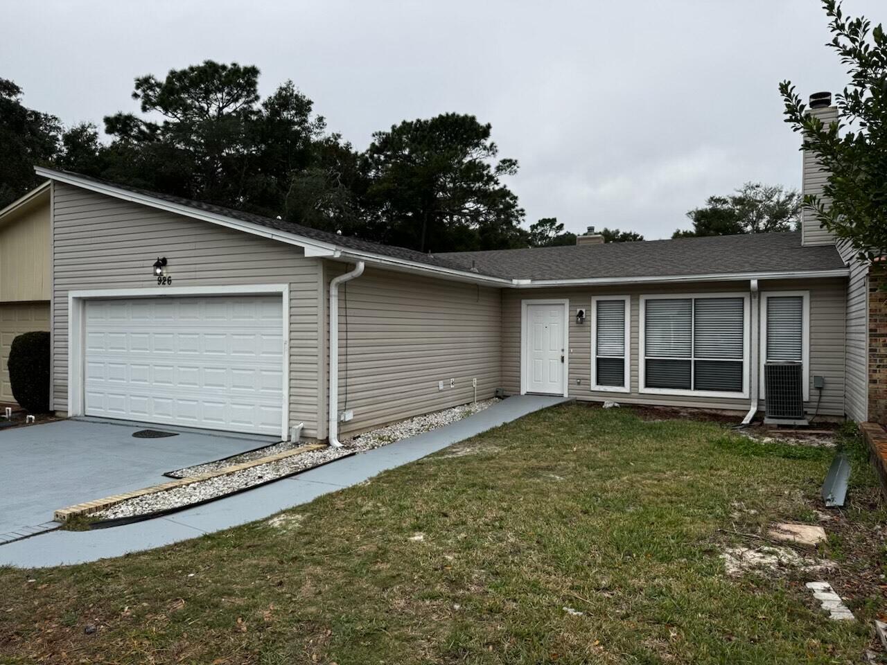 DONLABROOK GARDYNS - Residential Lease