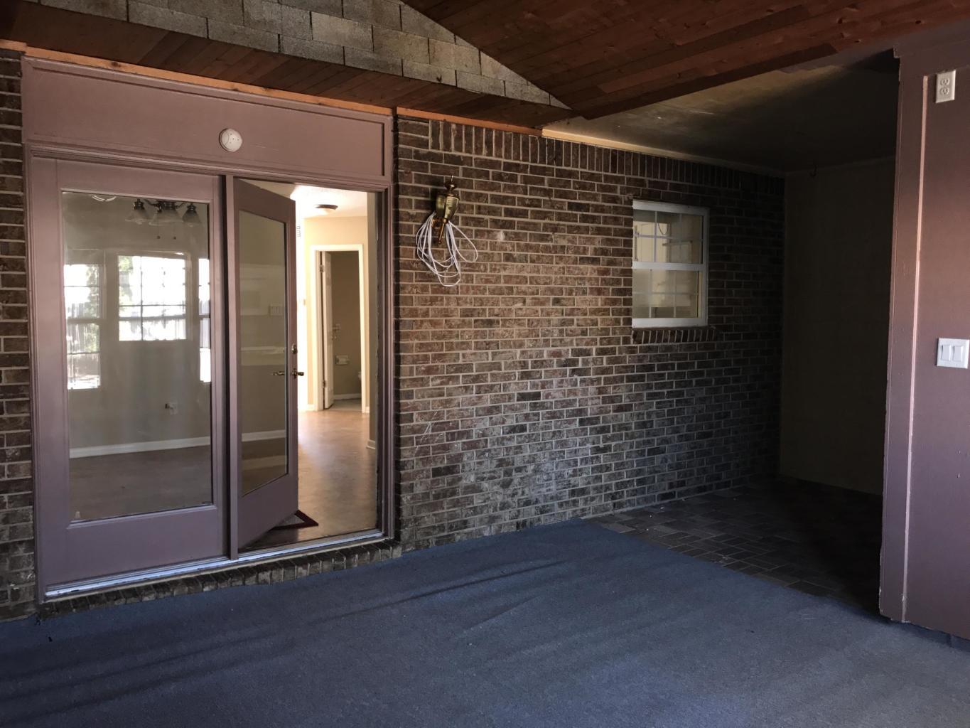 VALENCIA ARMS - Residential Lease