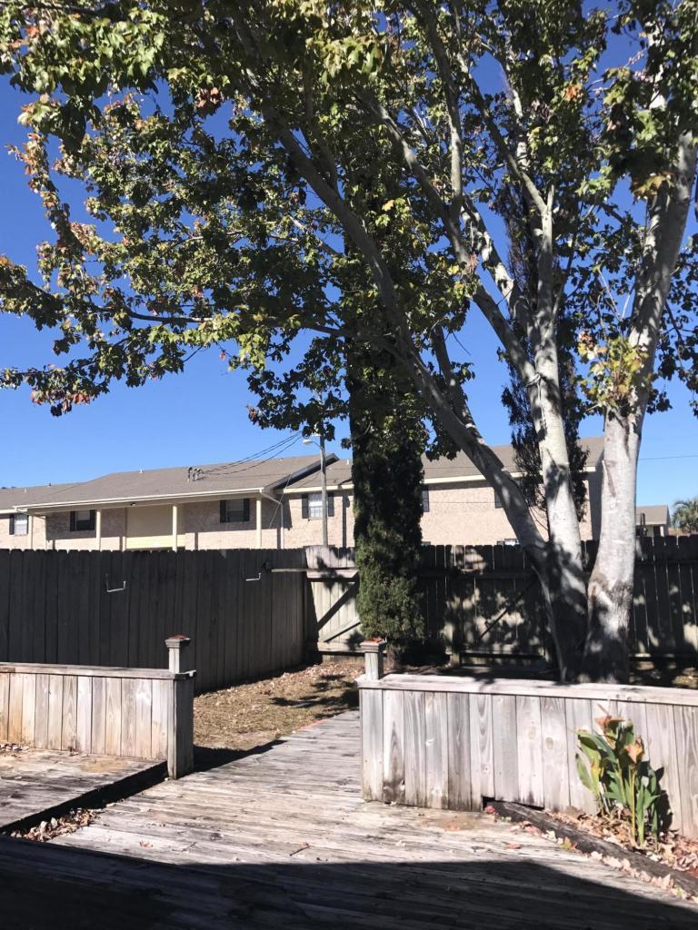 VALENCIA ARMS - Residential Lease