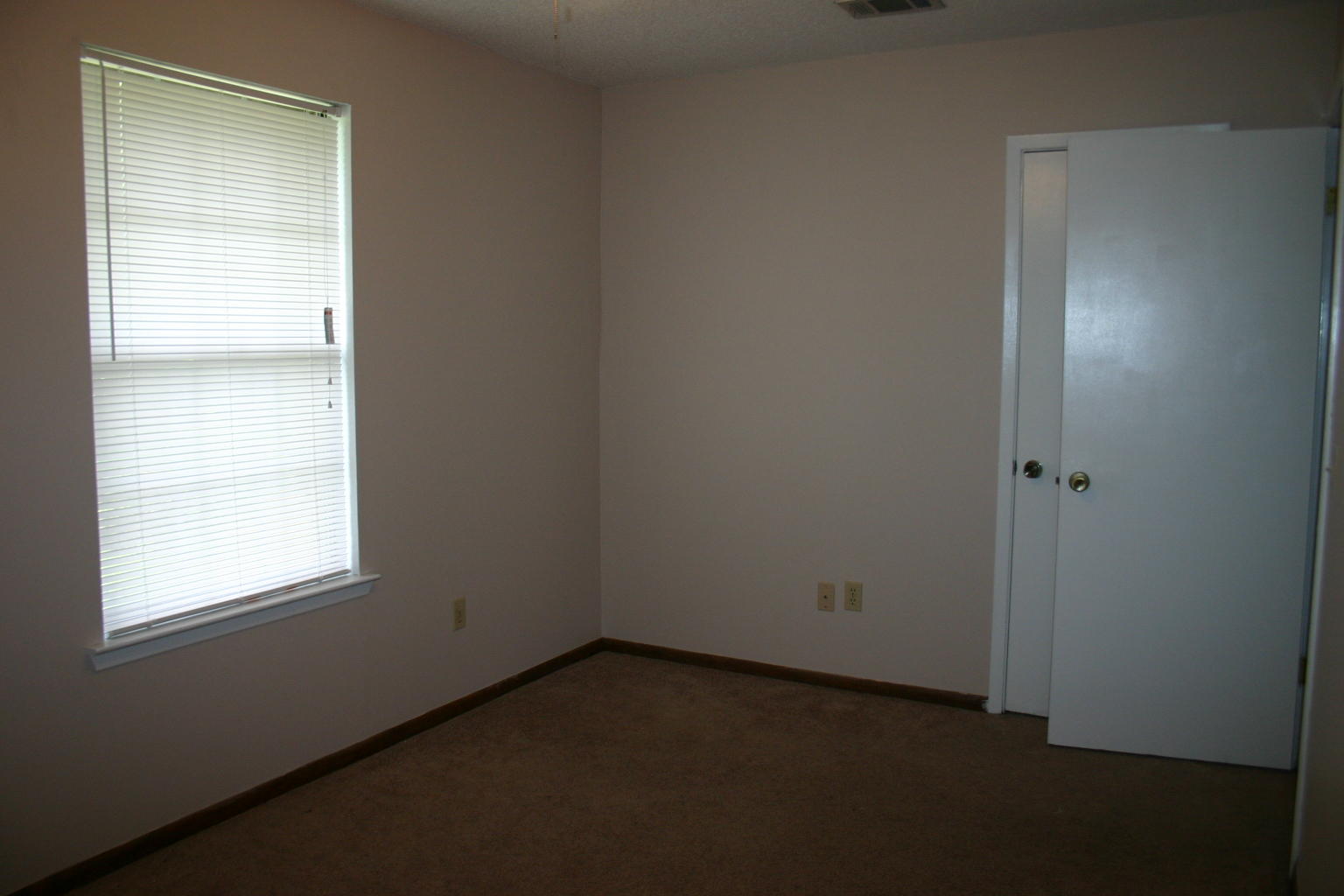 METES & BOUNDS - Residential Lease