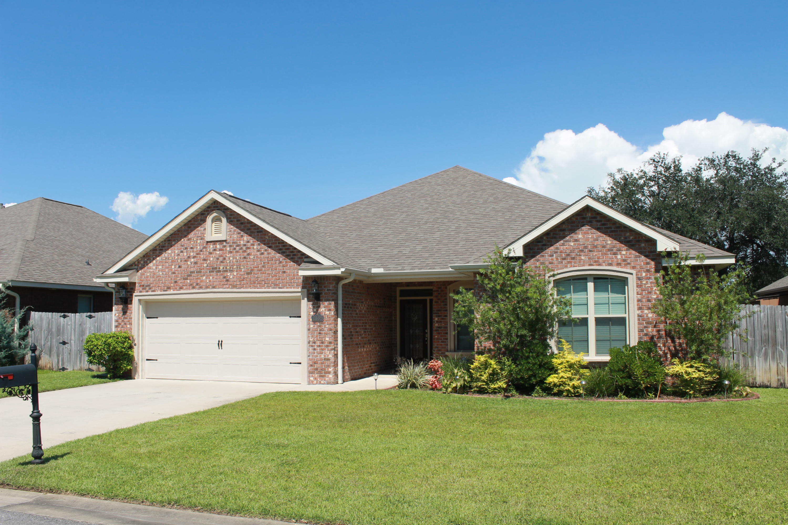 MAJESTIC OAKS - Residential Lease