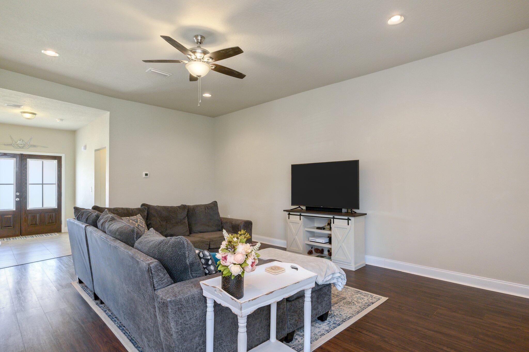CHANAN ESTATES 1ST ADDN - Residential