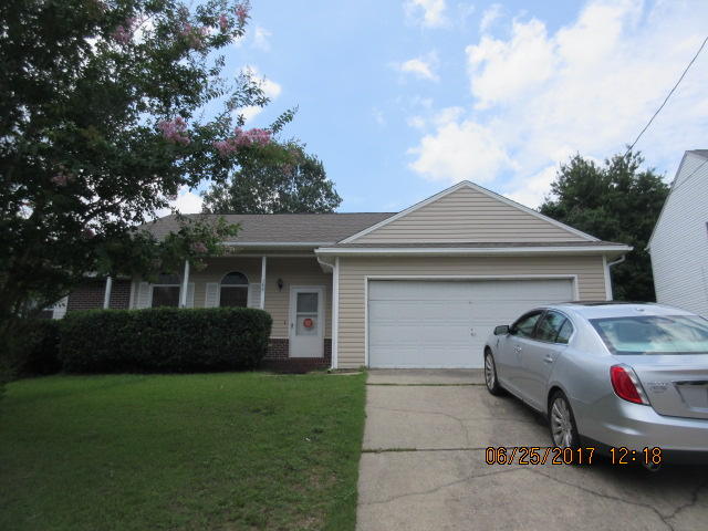 Located less than 1 mile to I-10, minutes from shopping and dining. Popular open floor plan with split bedrooms. Large living room has cathedral ceiling, built in niche for entertainment cabinet or shelving. Wood laminate flooring in living room, dining and hall. Kitchen offers plenty of cabinet, counter space and pantry for maximum storage. Tiled floor in the kitchen and breakfast bar open to living space plus window above kitchen sink overlooking back yard. Master bath has a garden tub and large walk-in closet. No smoking and NO PETS. Showings by appointment only.