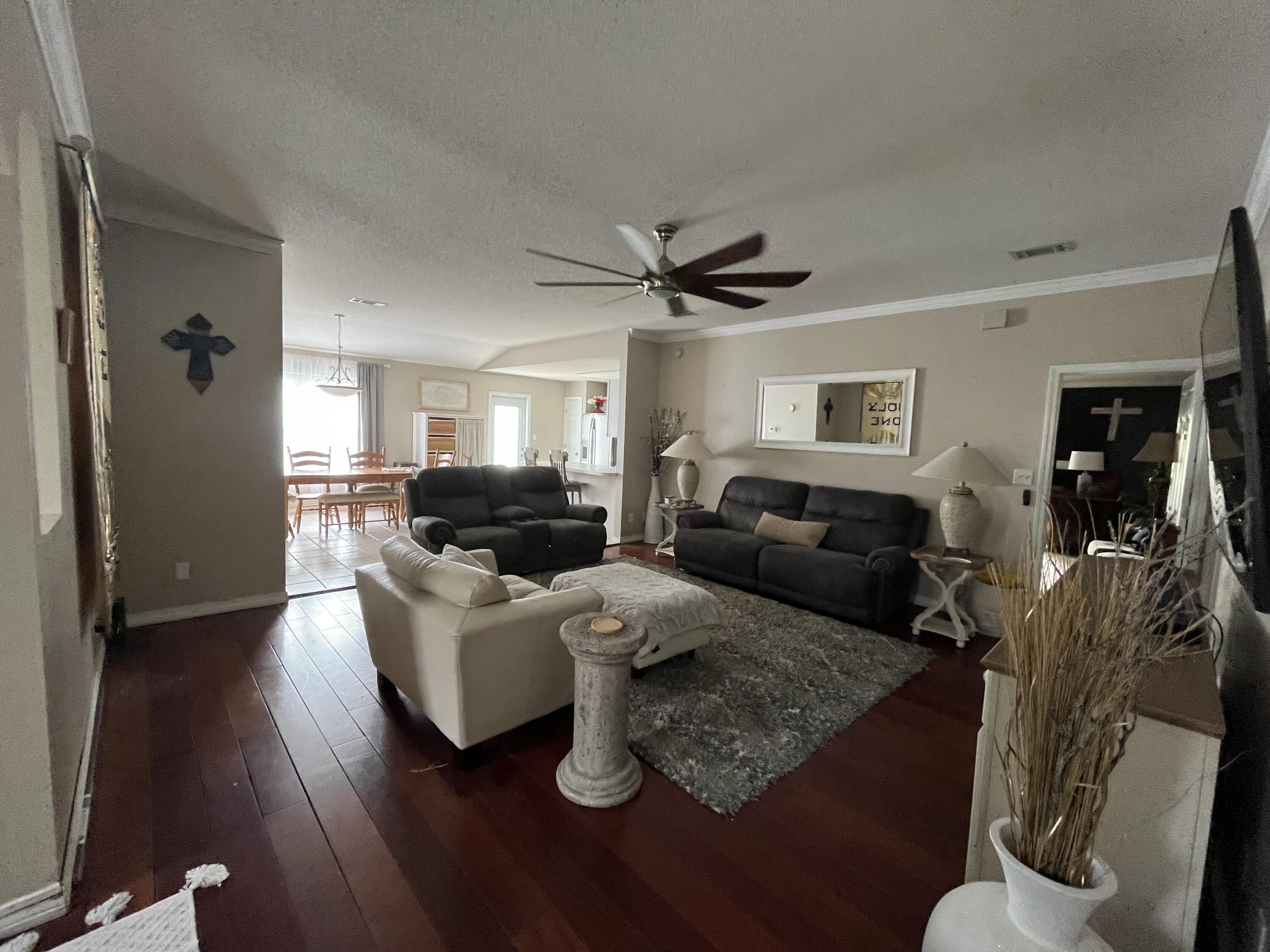 CREEKSIDE - Residential Lease