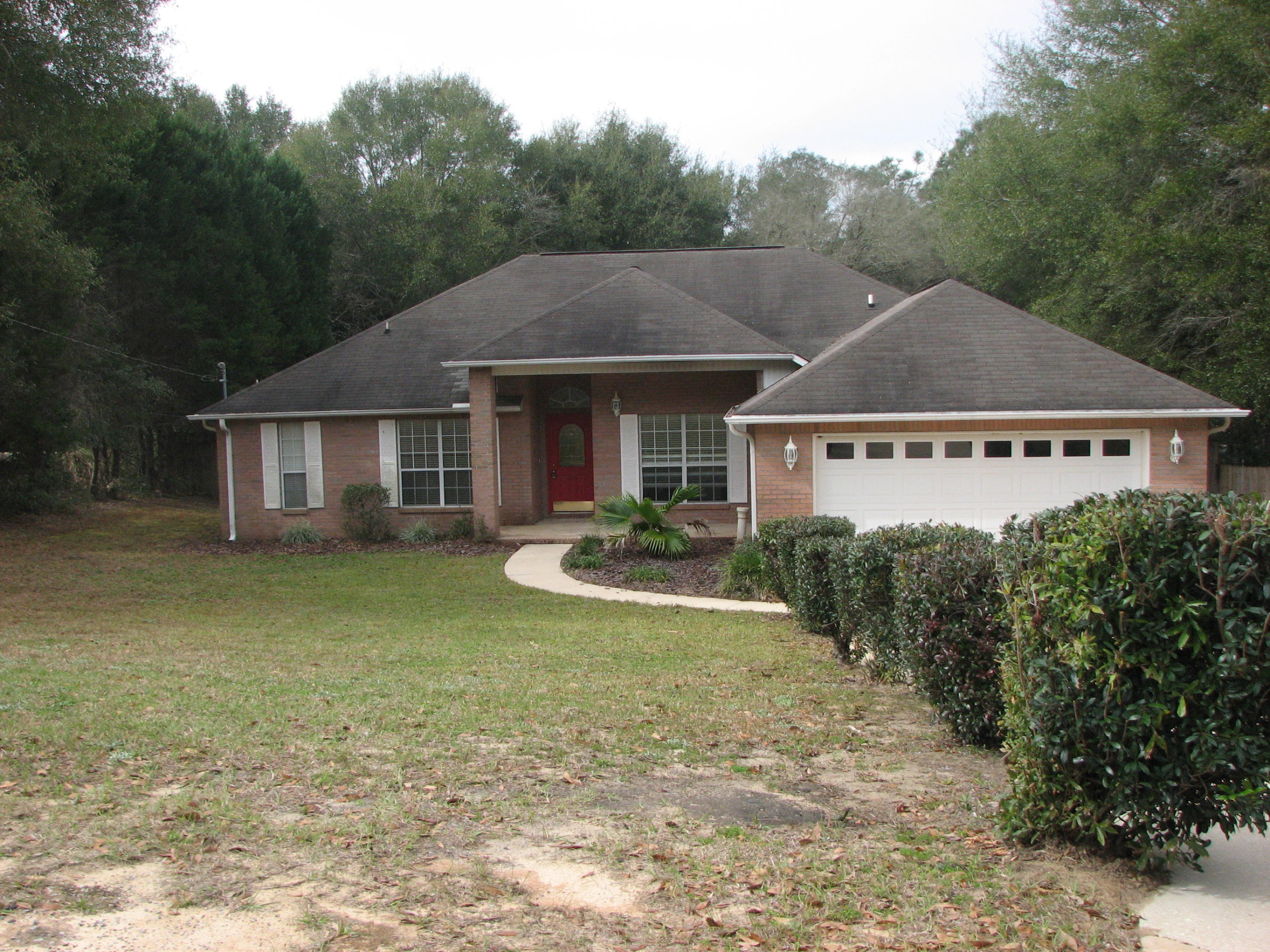 THIS ALL BRICK HOME HAS 3 BEDROOMS AND 2 BATHS AND SITS ON A 1/2 ACRE LOT, PRIVACY FENCED BACKYARD AND AN INGROUND POOL CHEMICAL MAINTENANCE IS INCLUDED IN THE RENT. (POOL EQUIPMENT IS ''AS IS''). THIS HOME HAS 10 FT. CEILINGS IN THE DINNING ROOM AND LIVING ROOM WITH AN OPEN KITCHEN WITH ISLAND, BREAKFAST BAR, TILED COUNTERTOPS AND TONS OF CABINET SPACE. KITCHEN HAS ALL NEW STAINLESS APPLIANCES. DOUBLE VANITIES IN THE MASTER BATH, JACUZZI TUB, SEPARATE SHOWER AND WALK IN CLOSET. WOOD FLOORING AND CARPET WITH CERAMIC TILE IN KITCHEN, BATHS AND LAUNDRY ROOM. THE SUBDIVISION FEATURES TWO LARGE LAKES AND A PICNIC AREA TO ENJOY. NEIGHBORHOOD HAS RESTRICTION THAT TENANT MUST FOLLOW. NO APPLICATIONS ACCEPTED SIGHT UNSEEN. CREDIT CHECK, SECURITY DEPOSIT SAME AS RENT AND NON REFUNDABLE PET FEE.