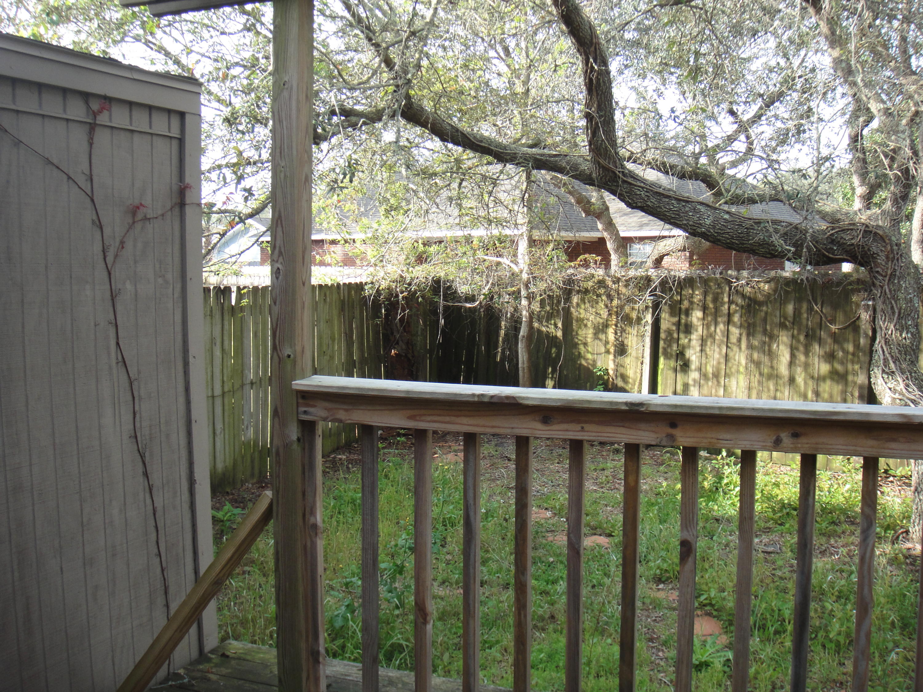 PINE RIDGE TRACE RE/SUB - Residential Lease