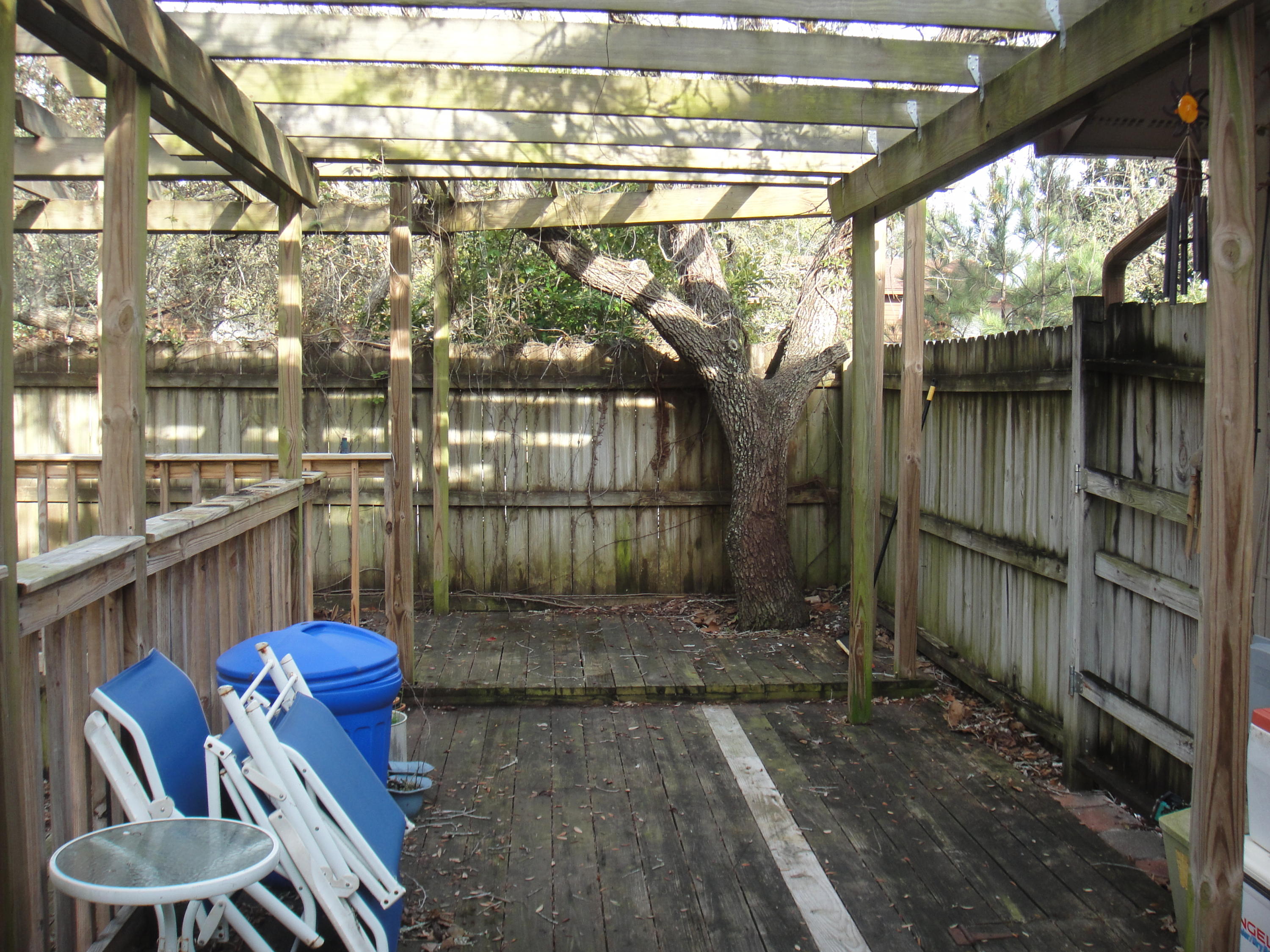 PINE RIDGE TRACE RE/SUB - Residential Lease