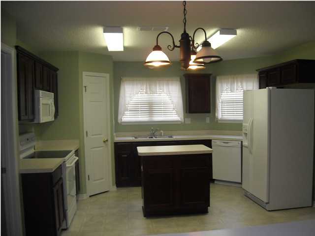 REDSTONE ESTATES - Residential Lease