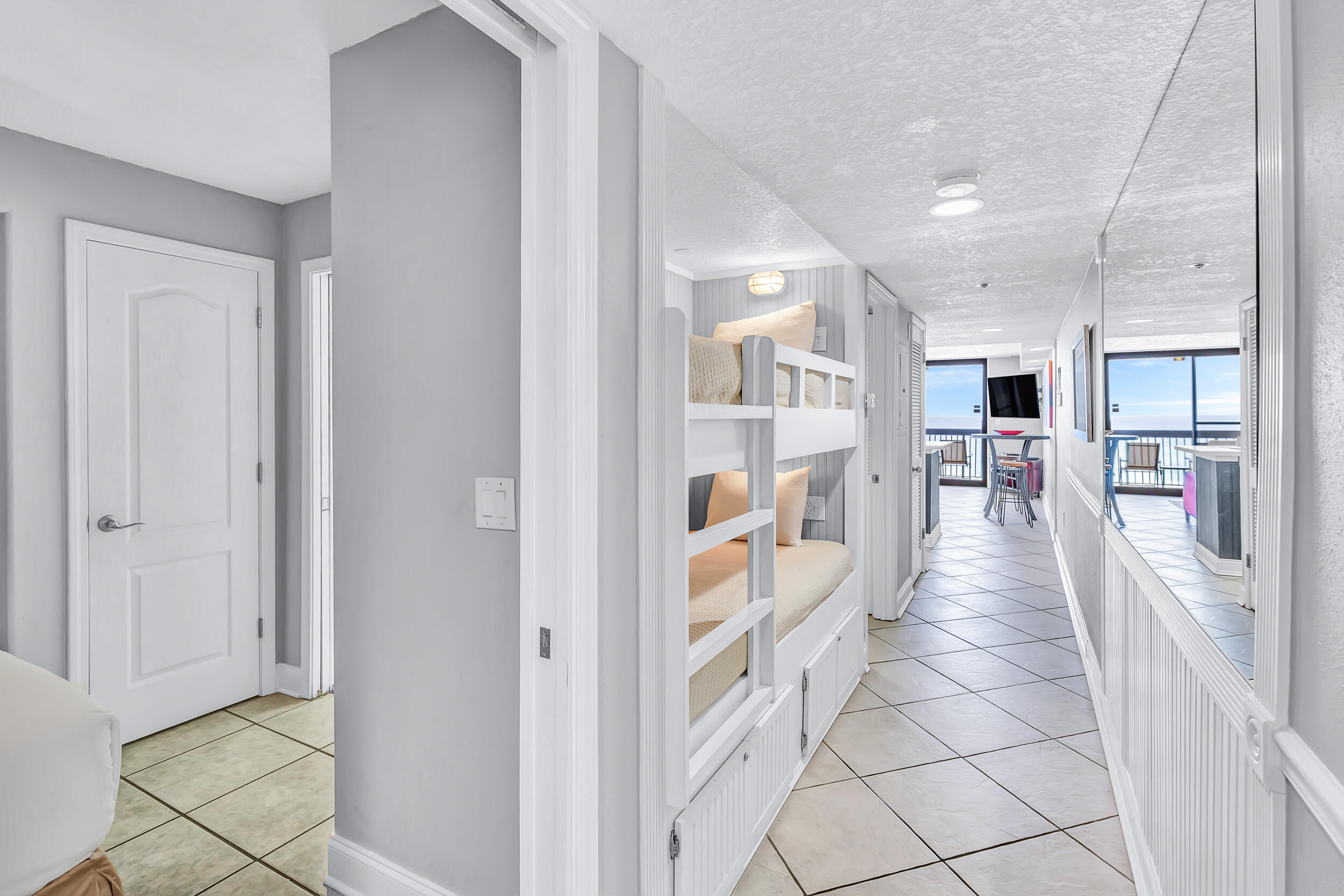 Sundestin International Condo - Residential