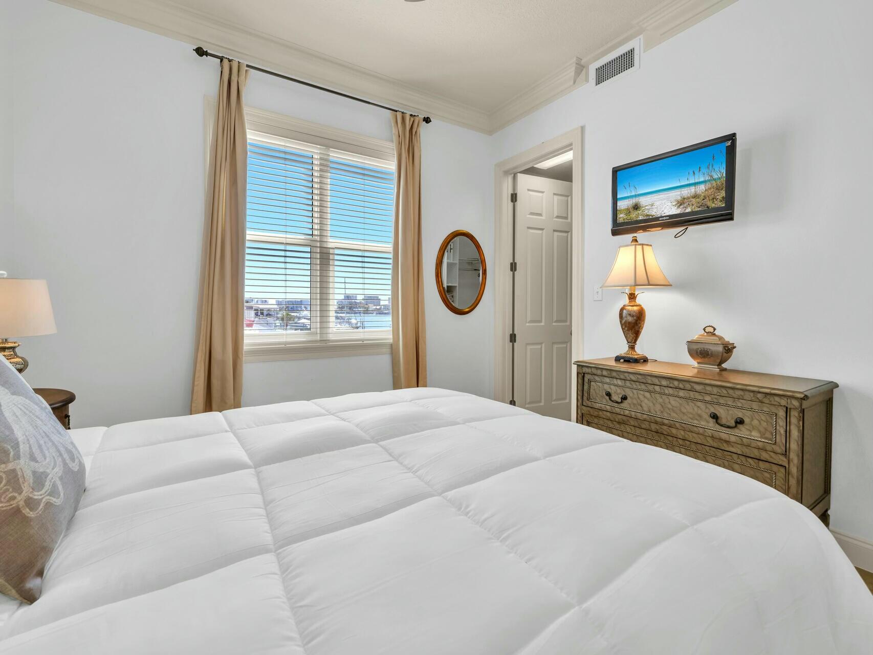 TRANQUIL HARBOR - Residential