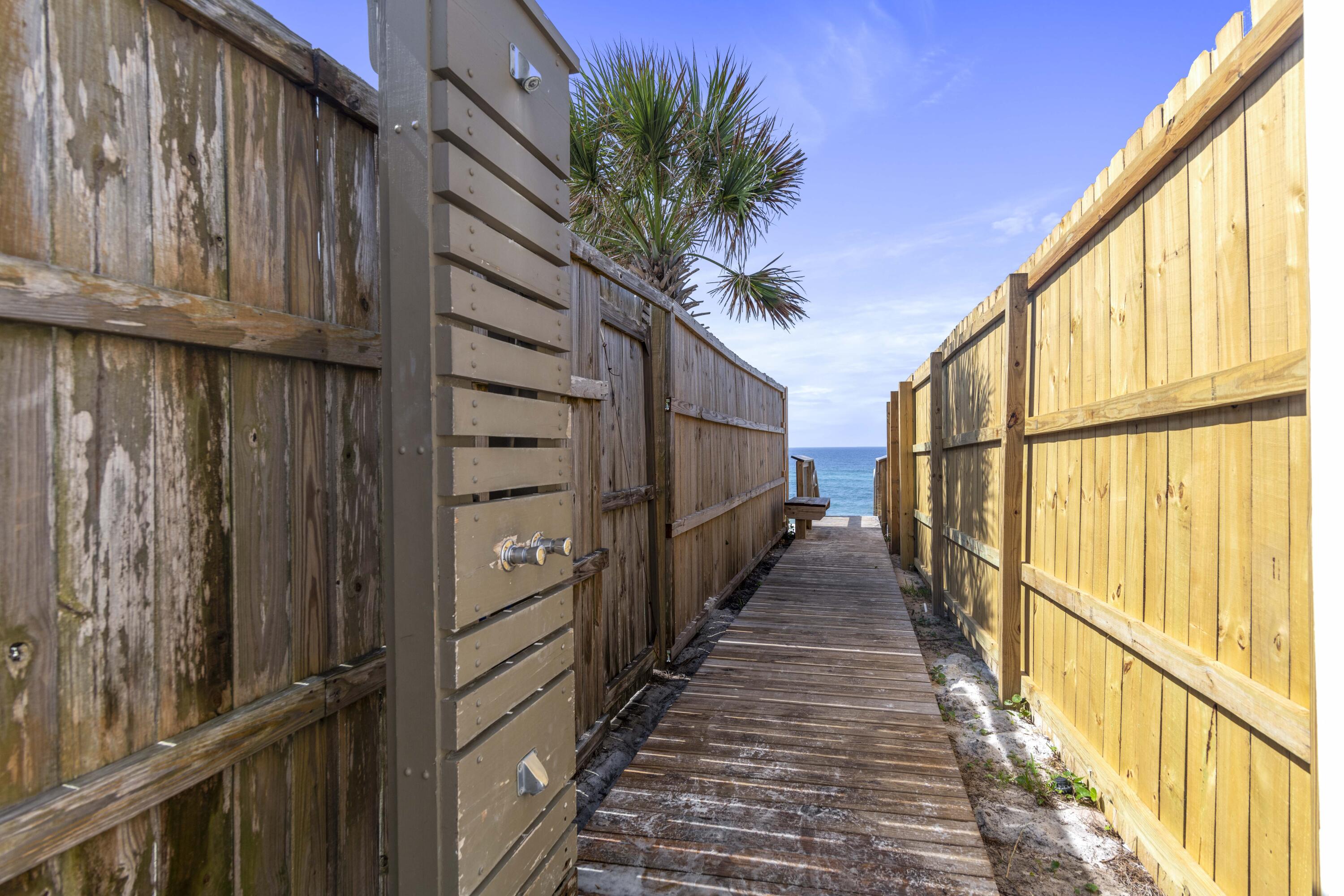 WHITES GULFVIEW ESTATES - Residential