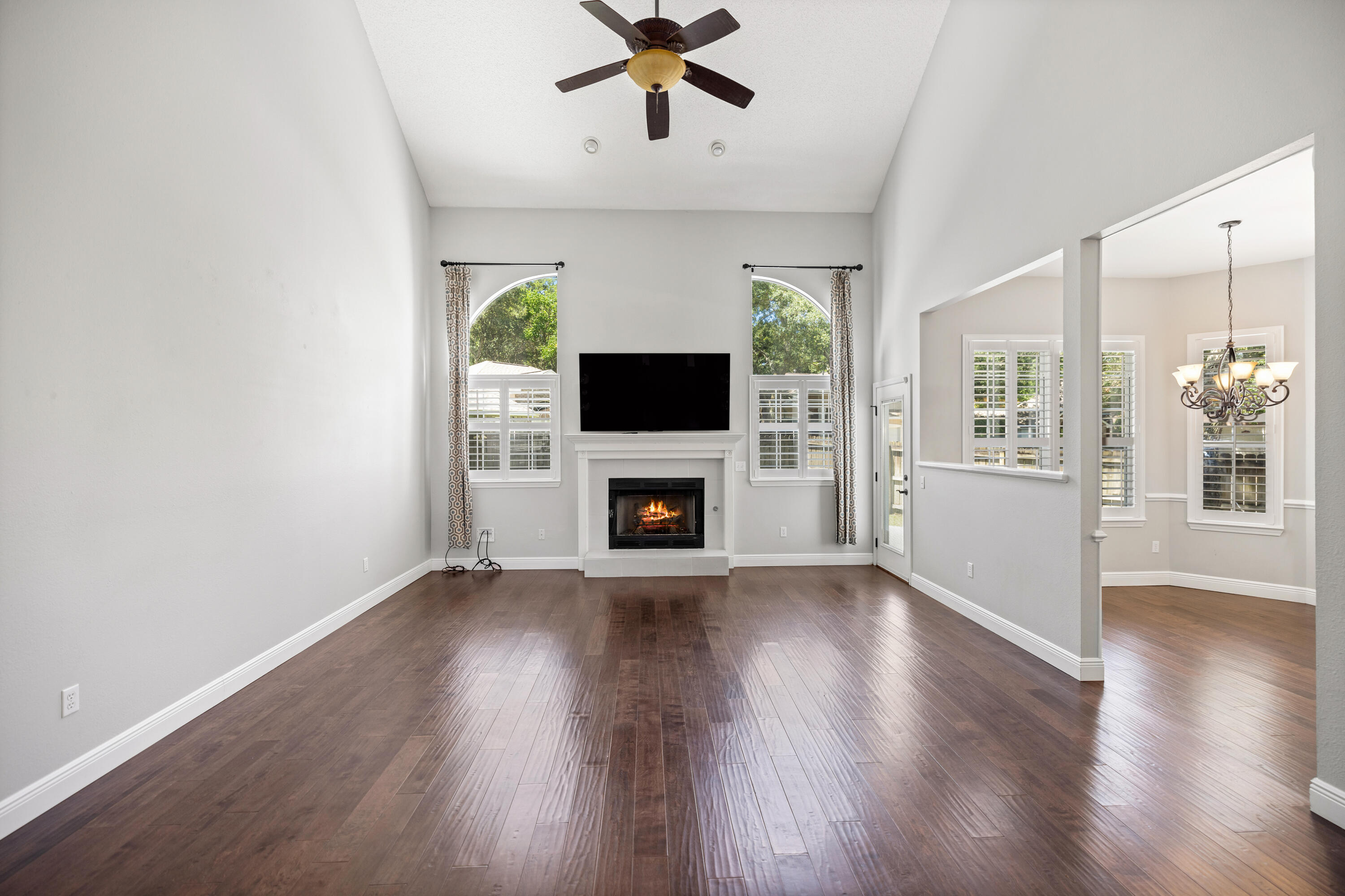 PARKWOOD ESTATES PH 2 BLUEWATER BAY - Residential Lease