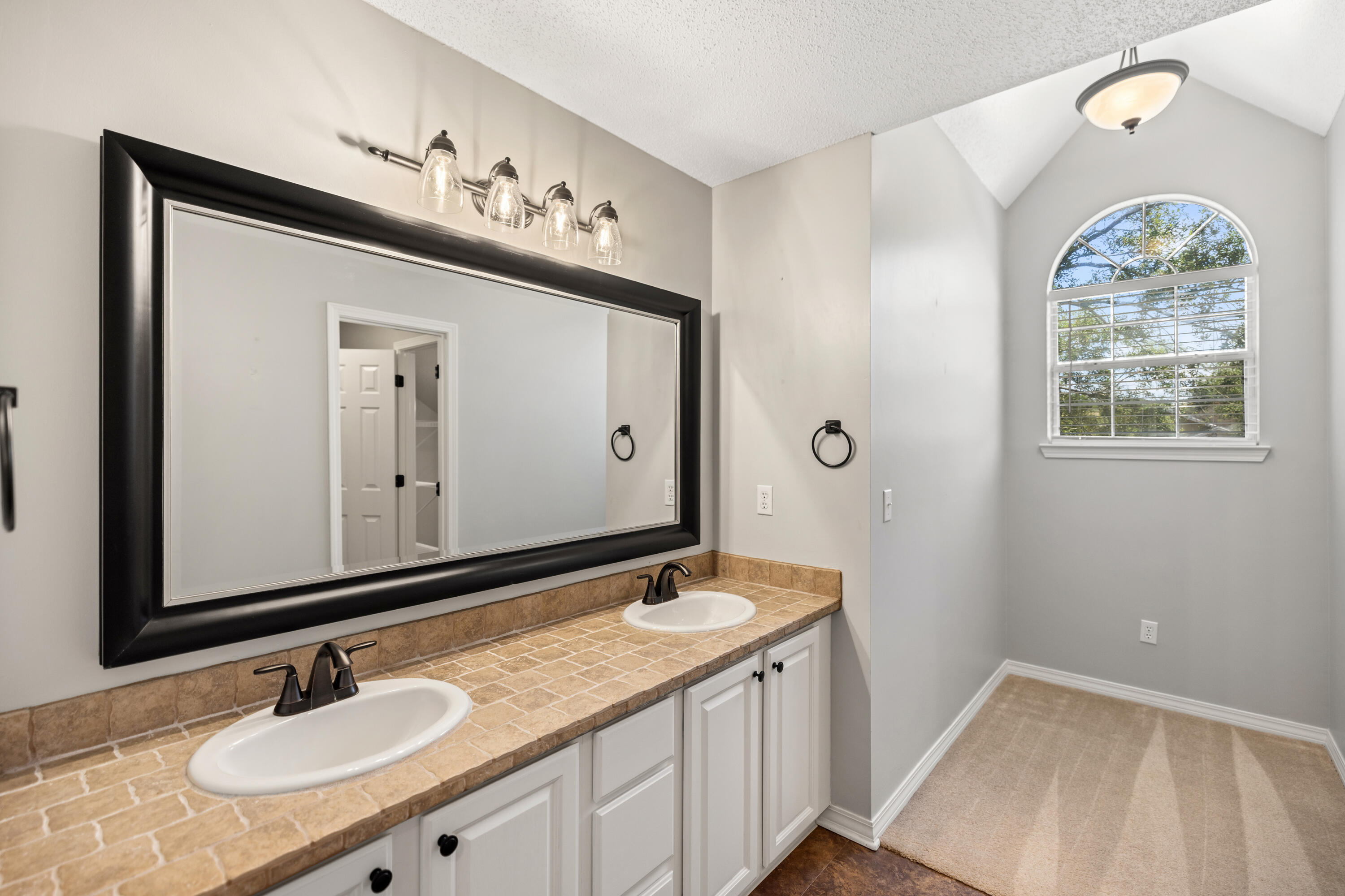 PARKWOOD ESTATES PH 2 BLUEWATER BAY - Residential Lease