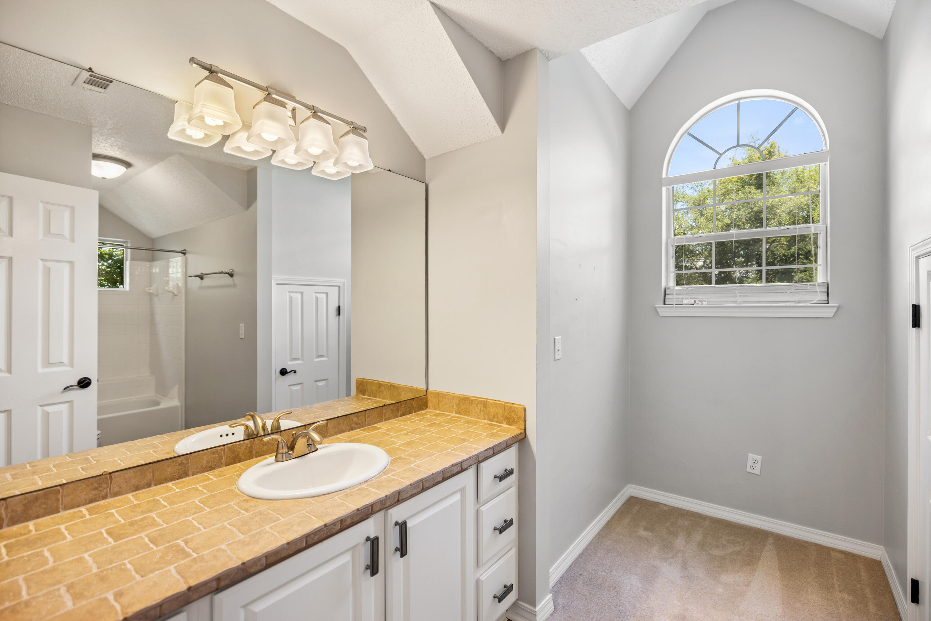 PARKWOOD ESTATES PH 2 BLUEWATER BAY - Residential Lease