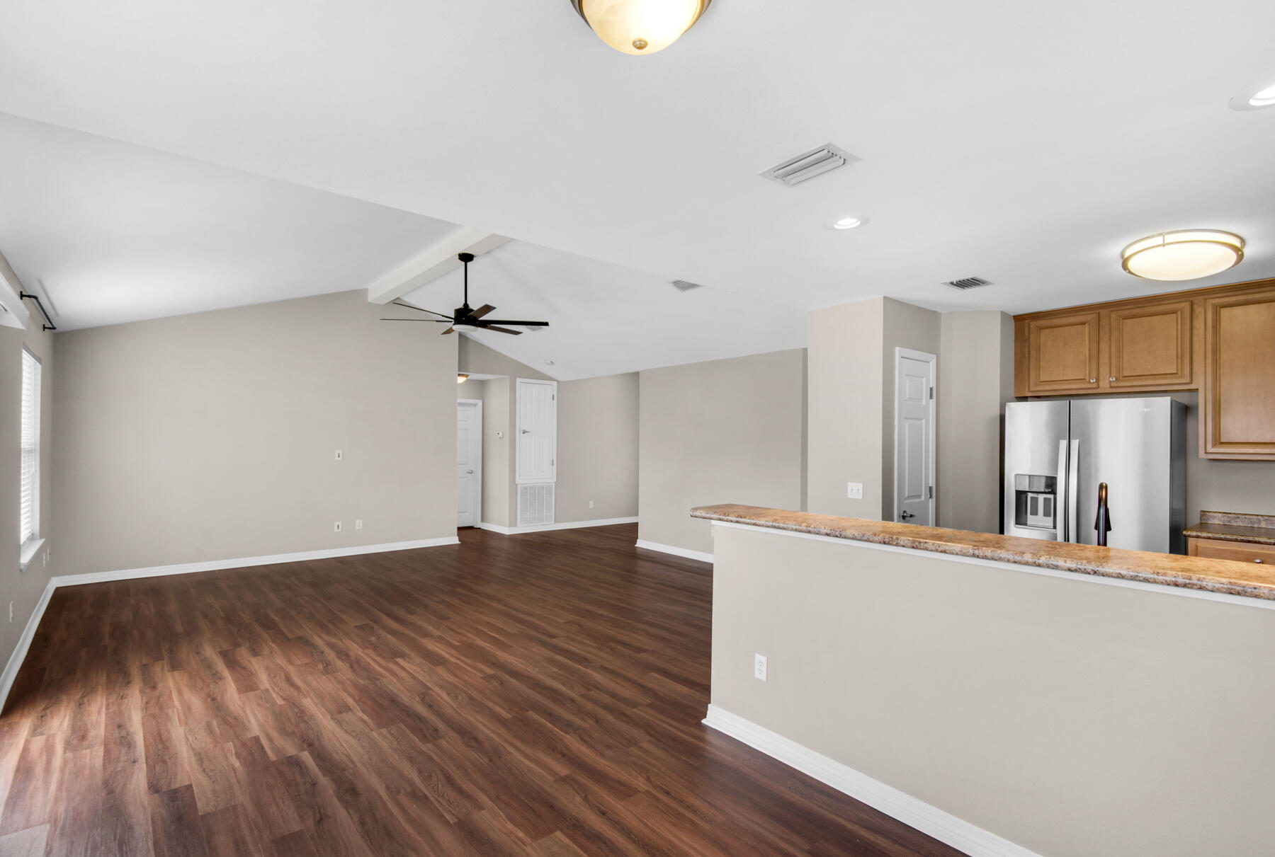 CASA LOMA S/D - Residential Lease