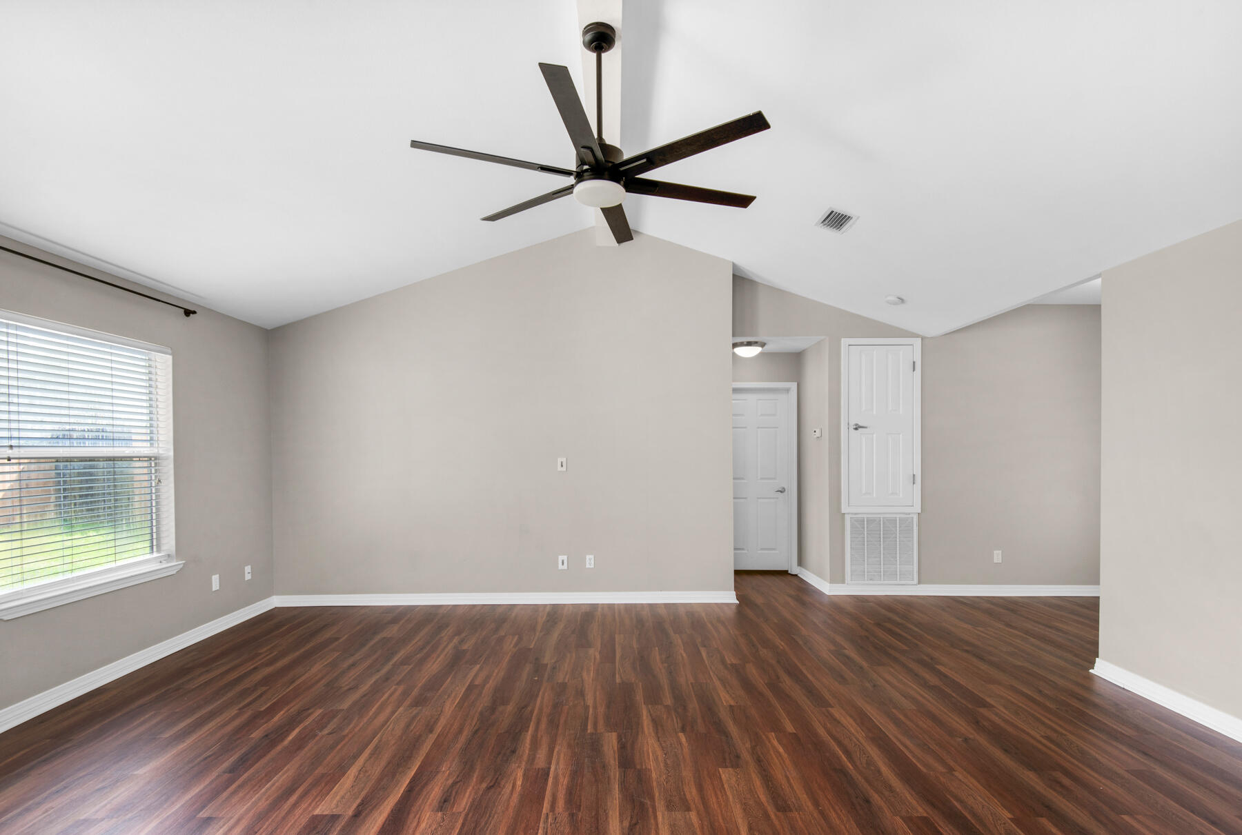 CASA LOMA S/D - Residential Lease