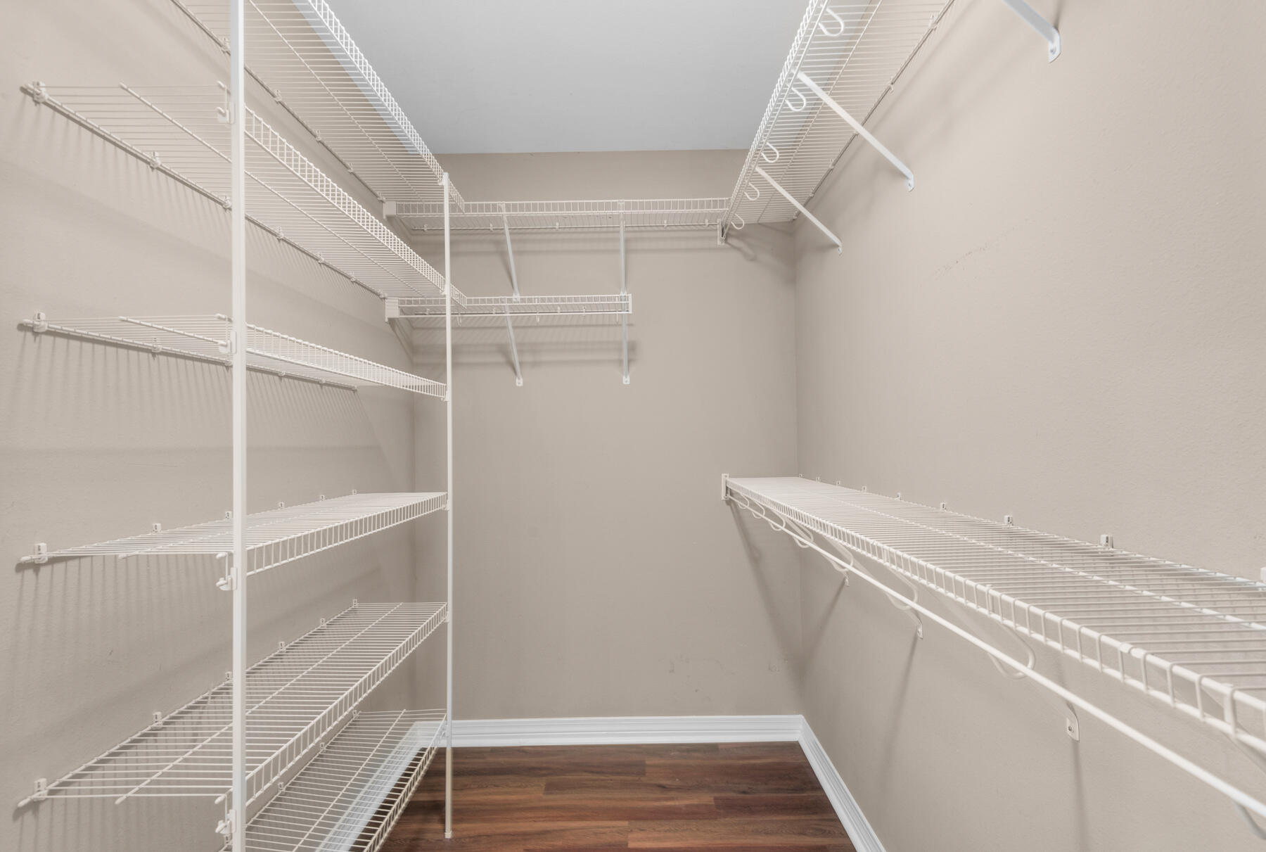 CASA LOMA S/D - Residential Lease
