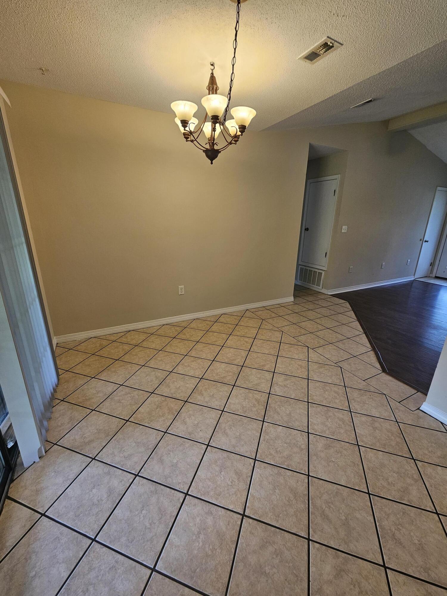 COUNTRYVIEW EST 3RD ADD - Residential Lease