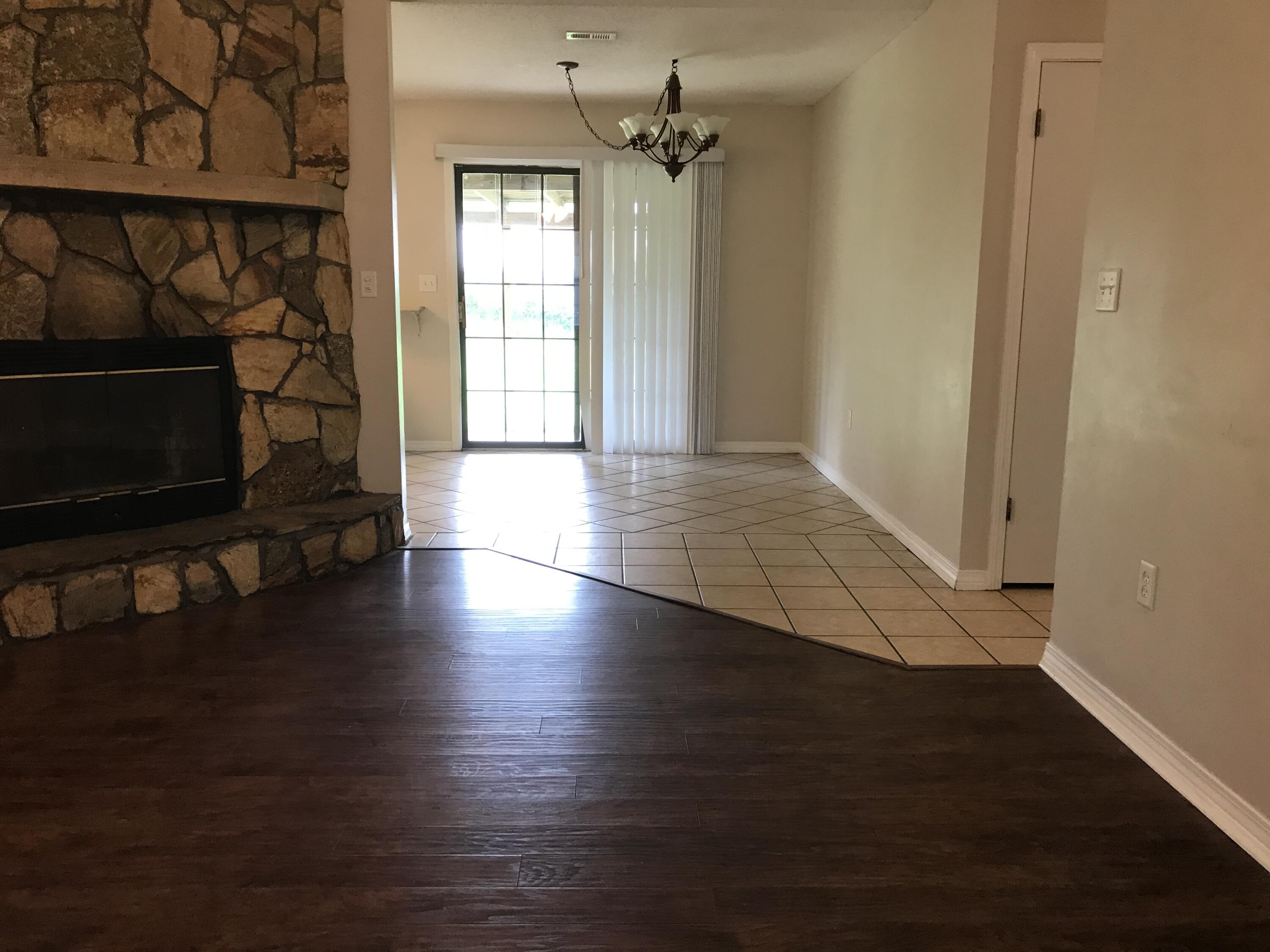 COUNTRYVIEW EST 3RD ADD - Residential Lease