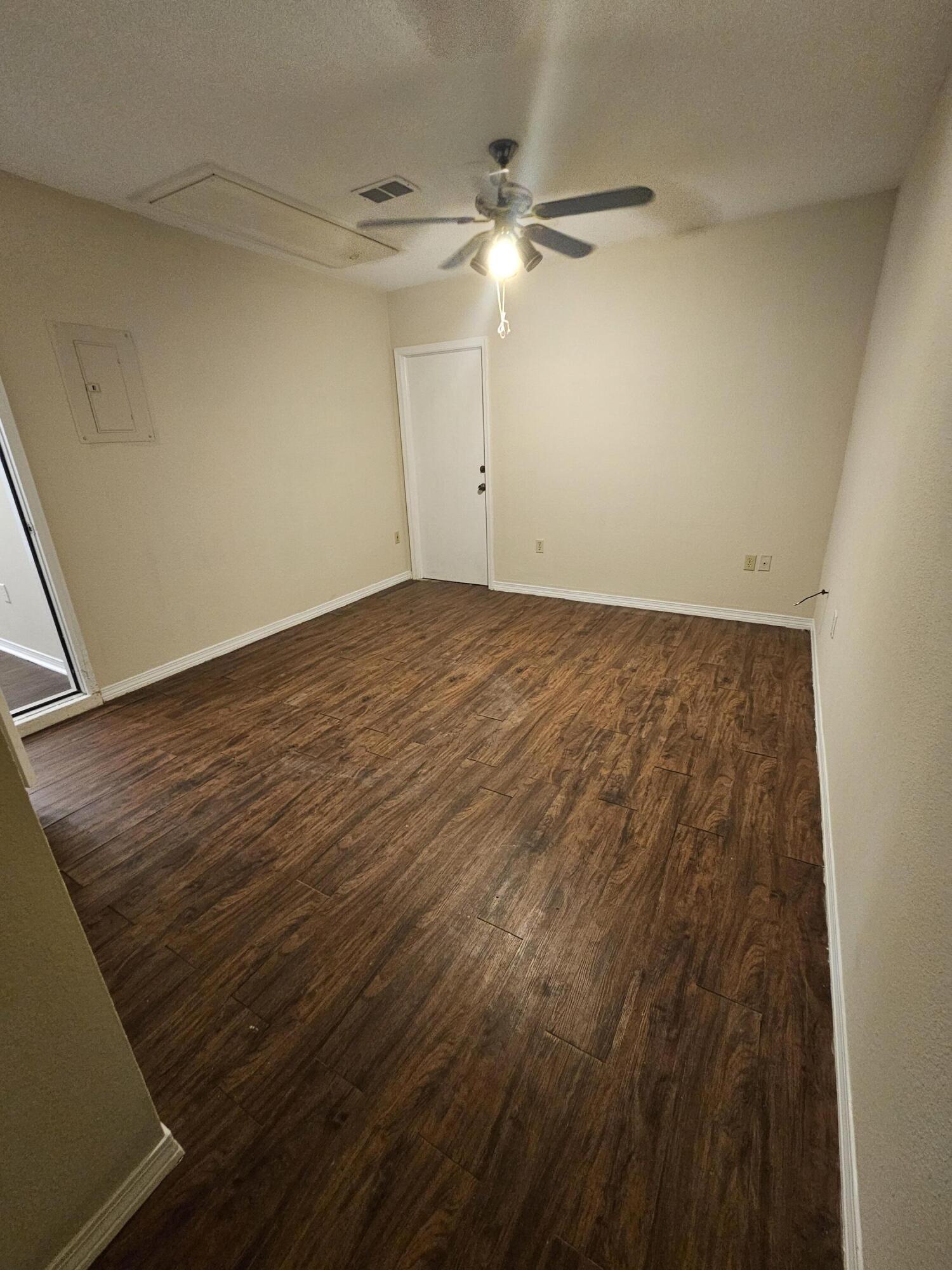 COUNTRYVIEW EST 3RD ADD - Residential Lease