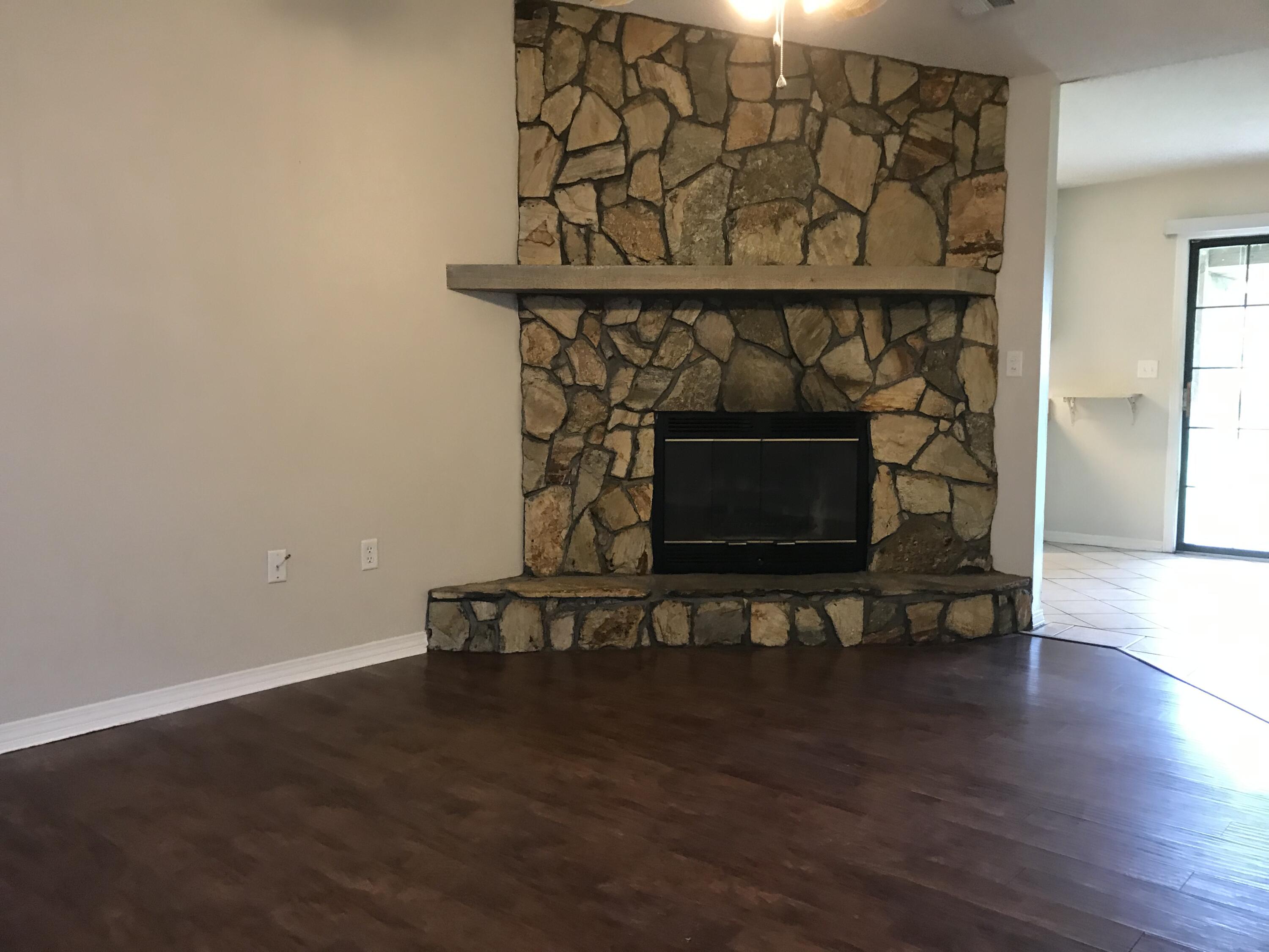 COUNTRYVIEW EST 3RD ADD - Residential Lease
