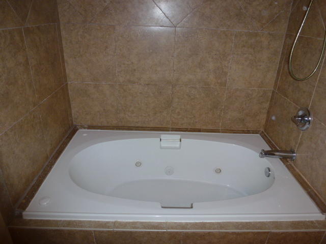 MERIDIAN SQUARE T/H - Residential Lease
