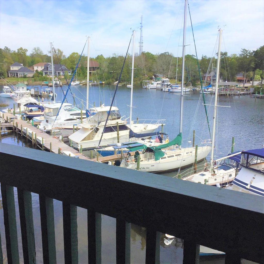 Nicely appointed FURNISHED studio unit located at the Marina in Bluewater Bay. Bedroom area is furnished with a Murphy bed. Kitchenette features a Mini-refrigerator and microwave. Sliding glass doors open to a balcony overlooking the harbor. Great location for EOD school. Beautiful view! Rent includes Electric/Water/Sewer. NON-SMOKING UNIT. NO PETS
