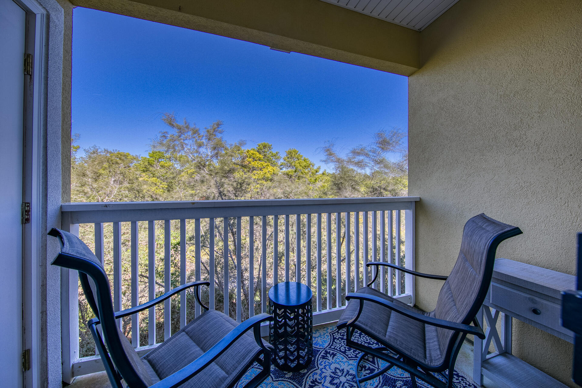 HERONS WATCH CONDO PH 4 - Residential