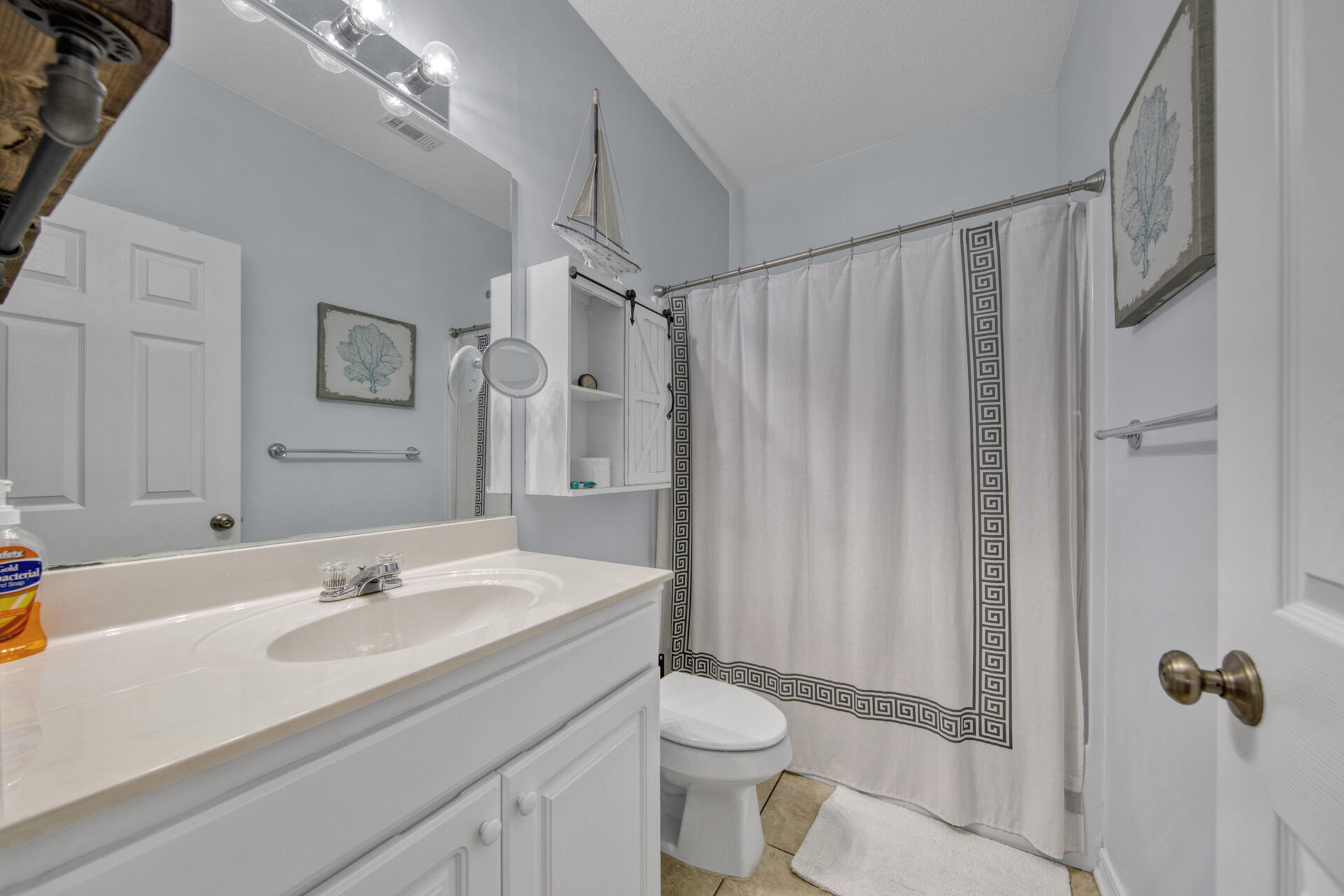 HERONS WATCH CONDO PH 4 - Residential