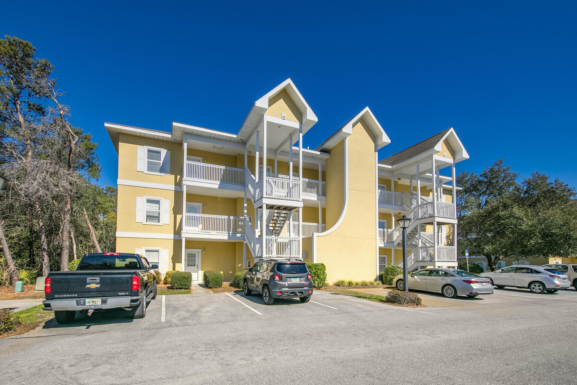 HERONS WATCH CONDO PH 4 - Residential