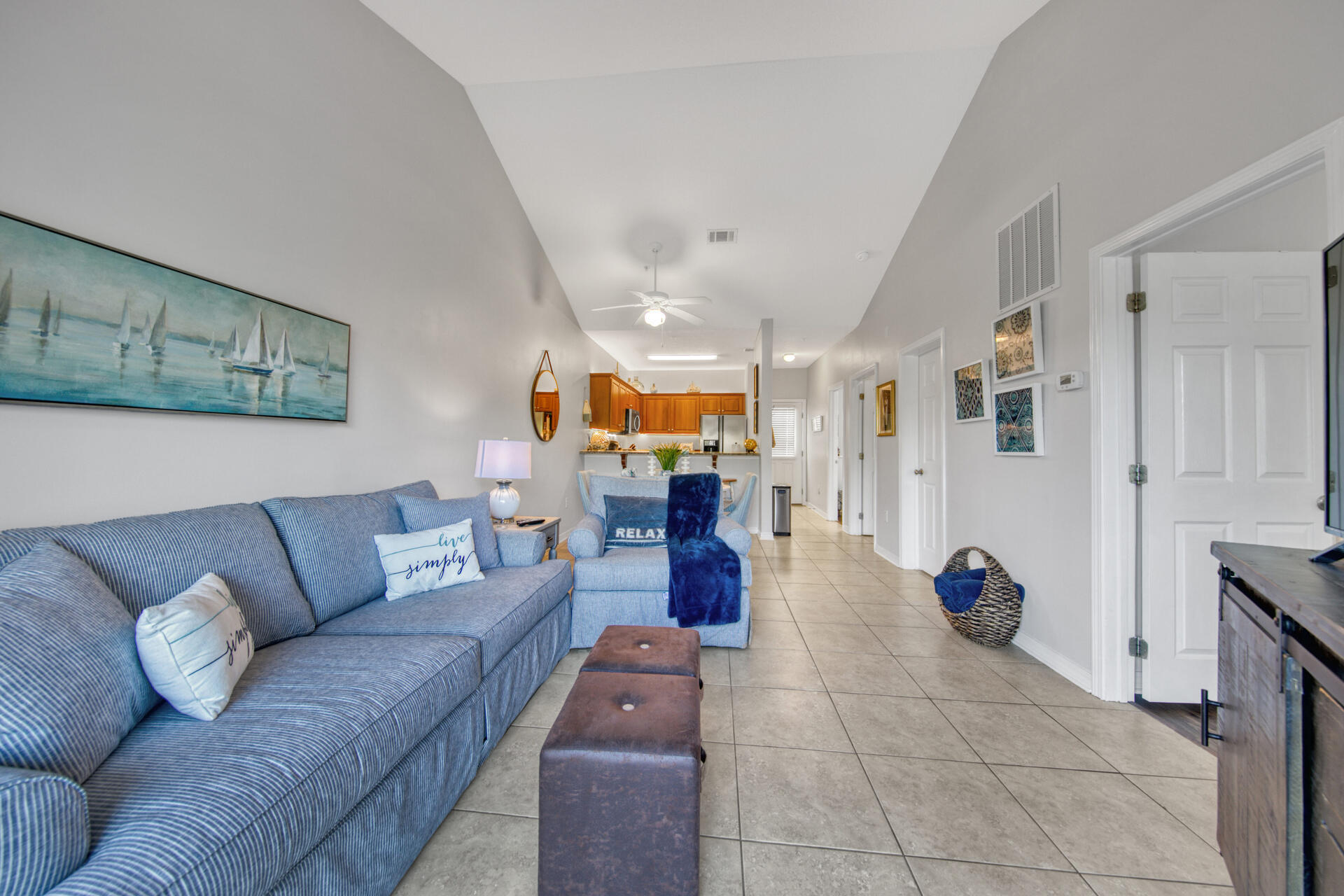 HERONS WATCH CONDO PH 4 - Residential