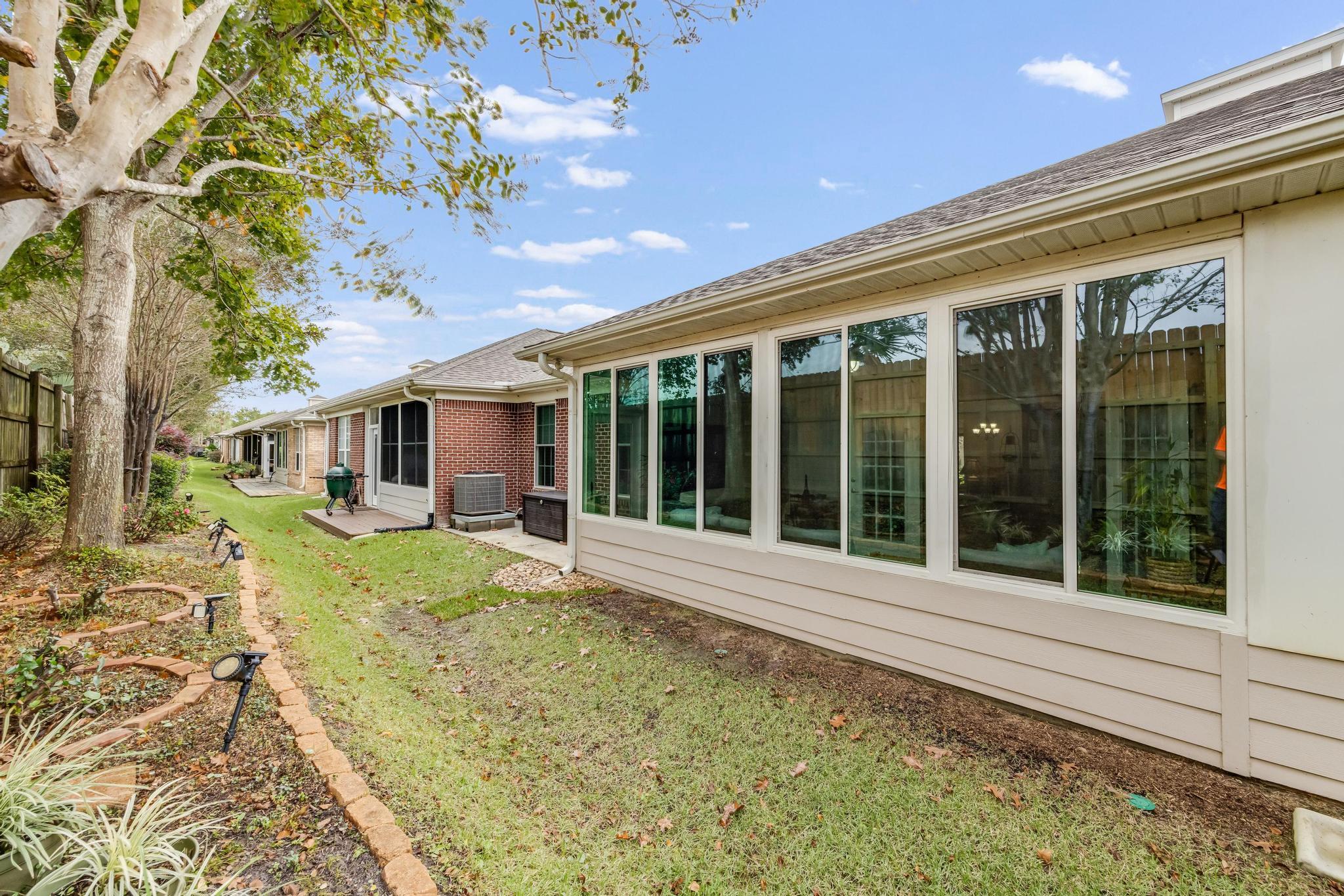 DIAMOND LAKES - Residential