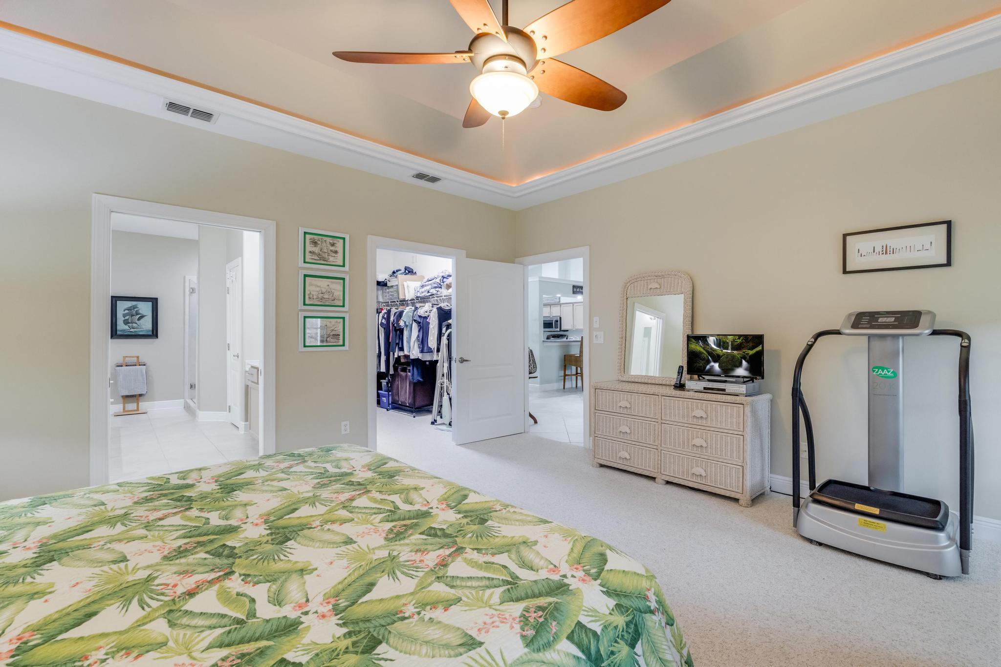 DIAMOND LAKES - Residential