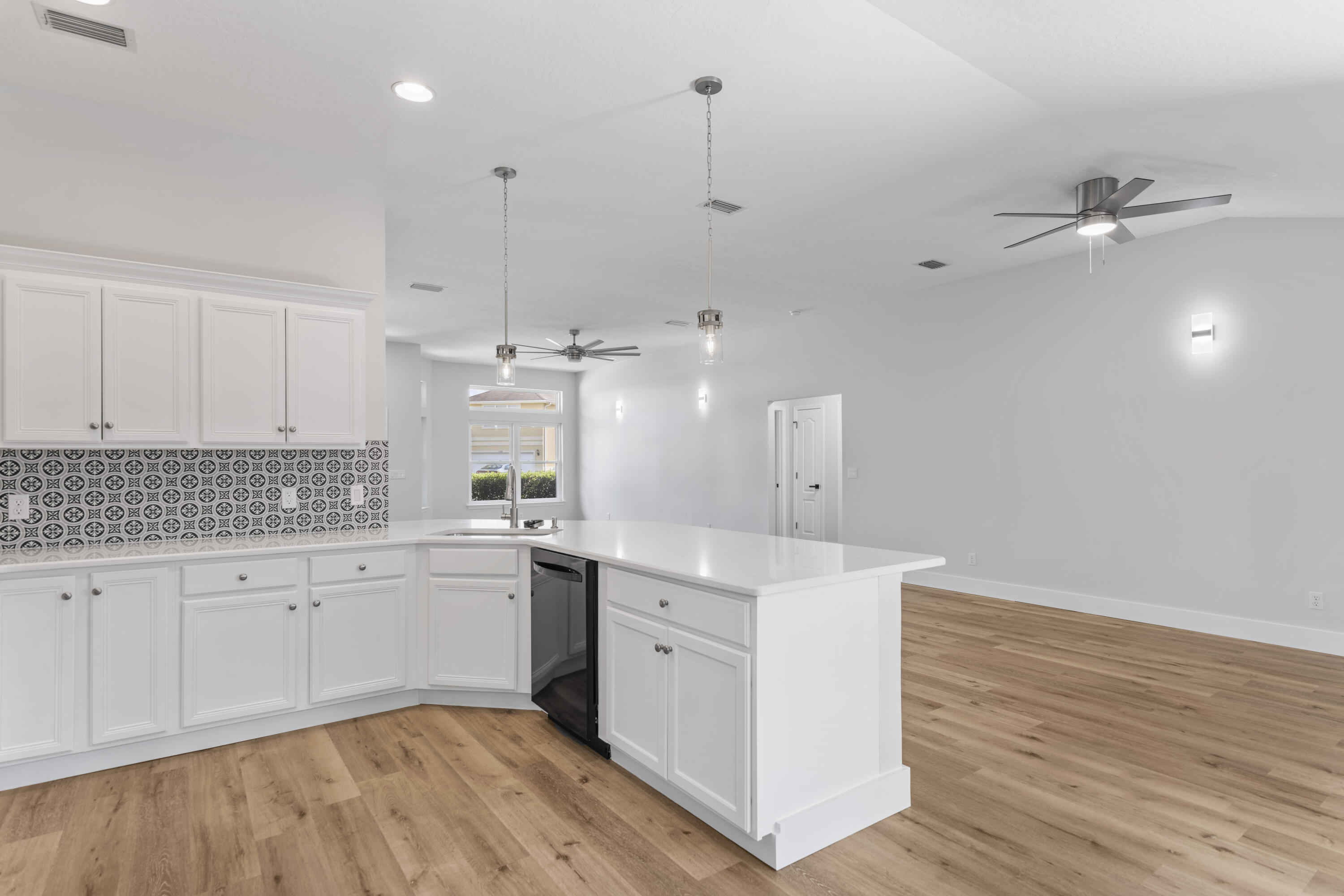 NORTH RIDGE CREEK S/D 1ST ADDN - Residential