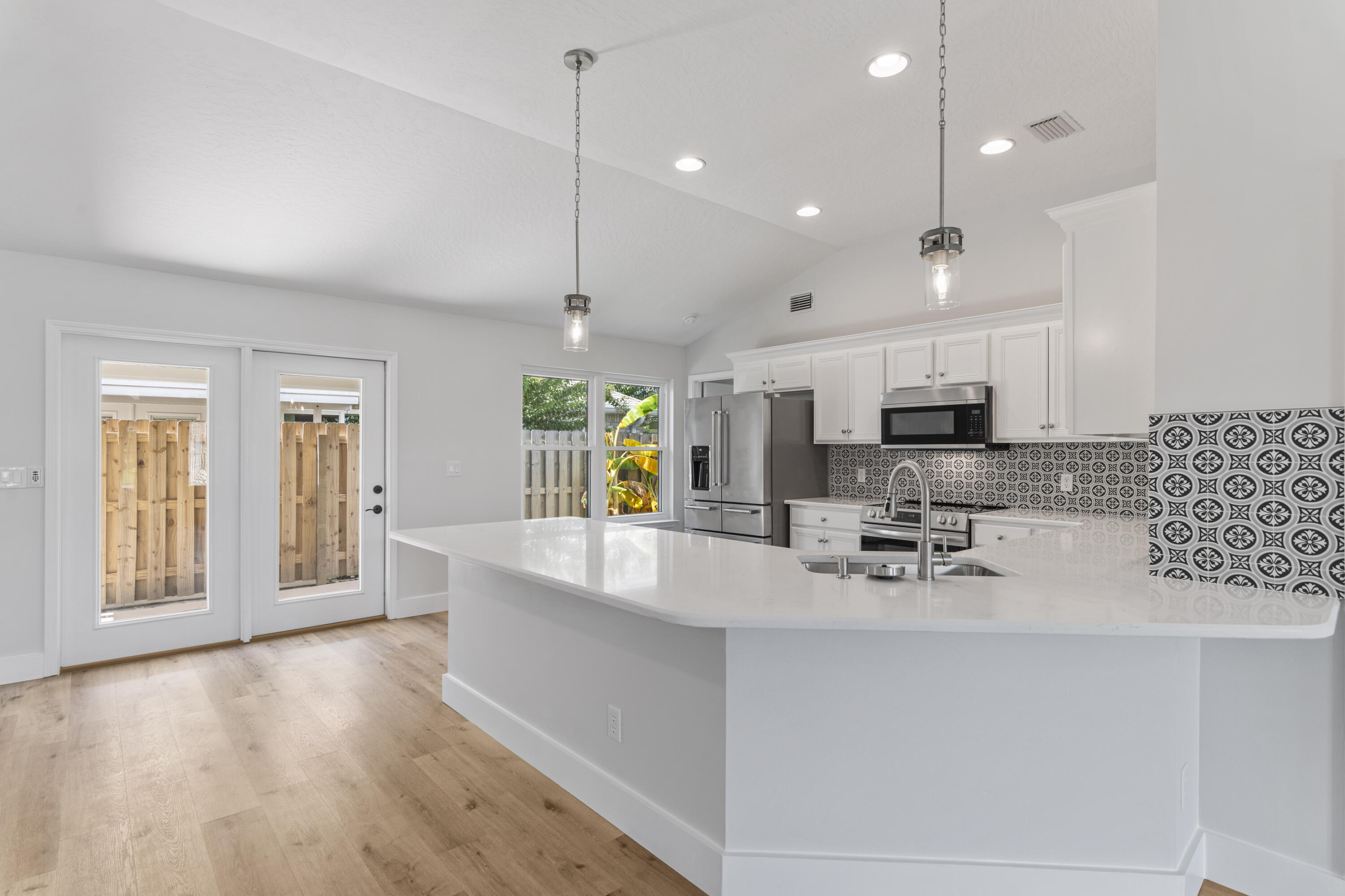 NORTH RIDGE CREEK S/D 1ST ADDN - Residential