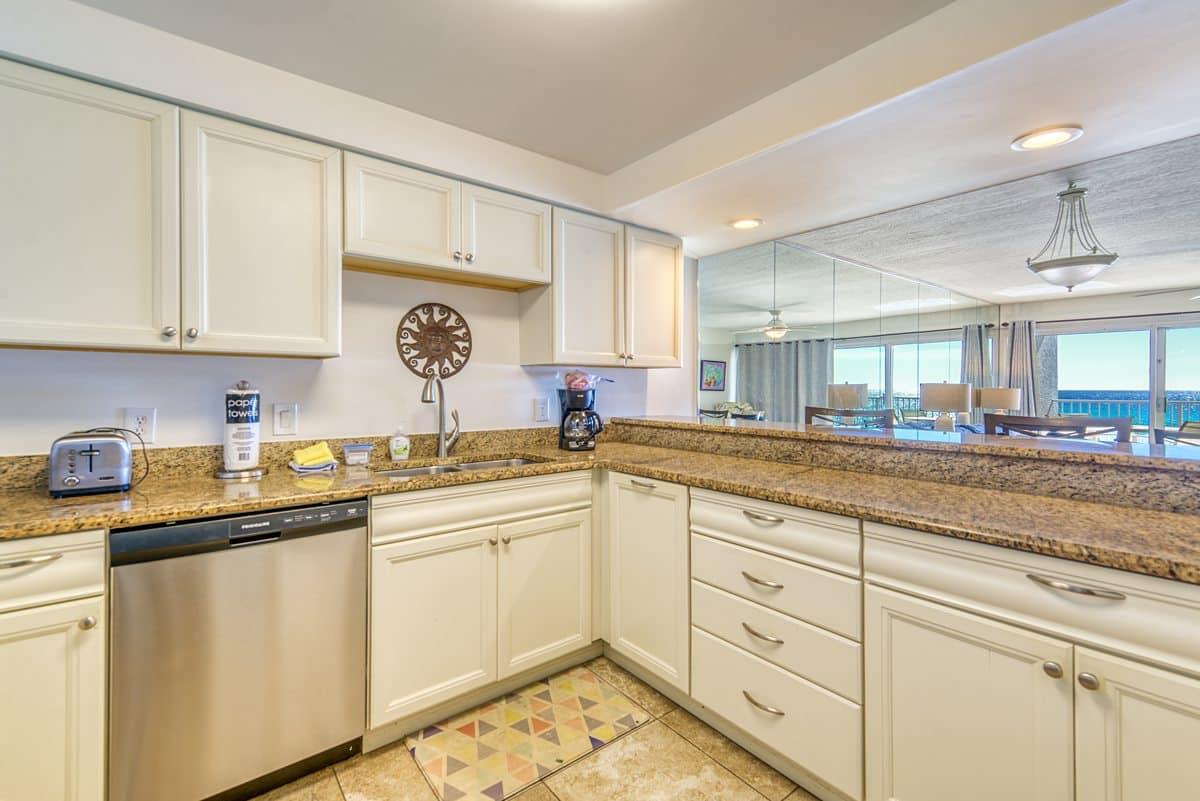 BEACH HOUSE CONDO PH 1 - Residential