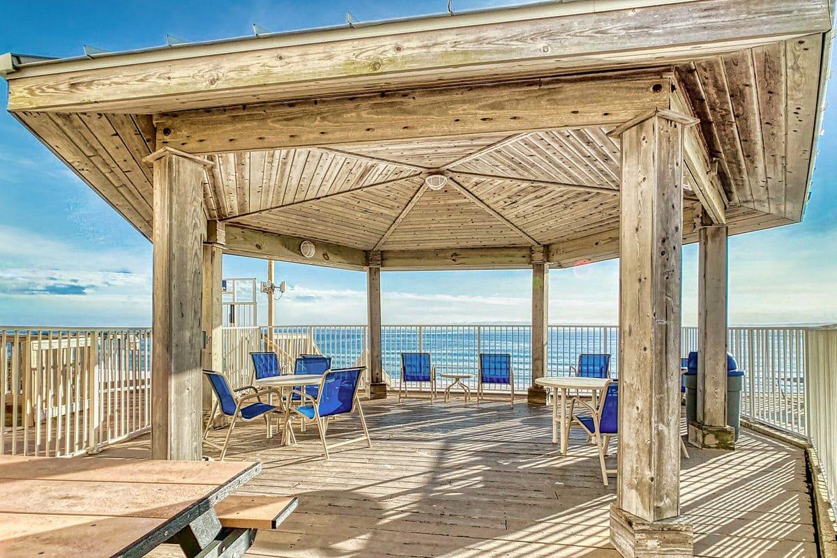 BEACH HOUSE CONDO PH 1 - Residential