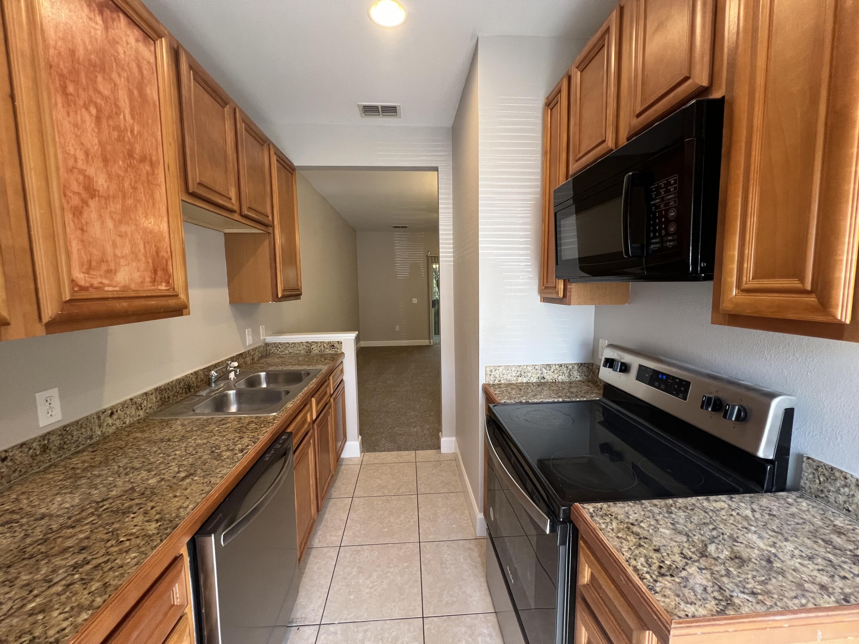 PALMS OF FREEPORT - Residential Lease