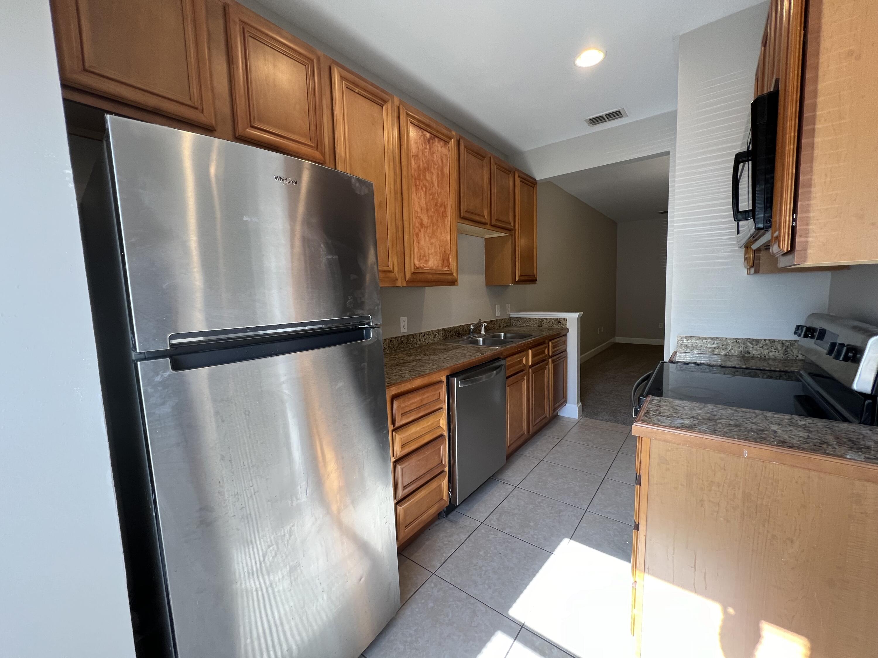 PALMS OF FREEPORT - Residential Lease